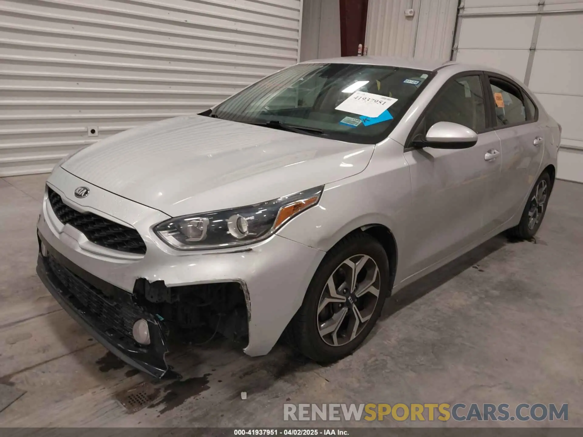 2 fotografías del automóvil dañado 3KPF24ADXME336362 KIA FORTE 2021