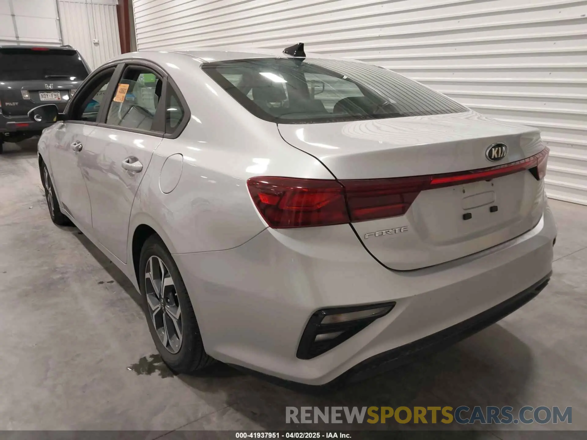 3 fotografías del automóvil dañado 3KPF24ADXME336362 KIA FORTE 2021