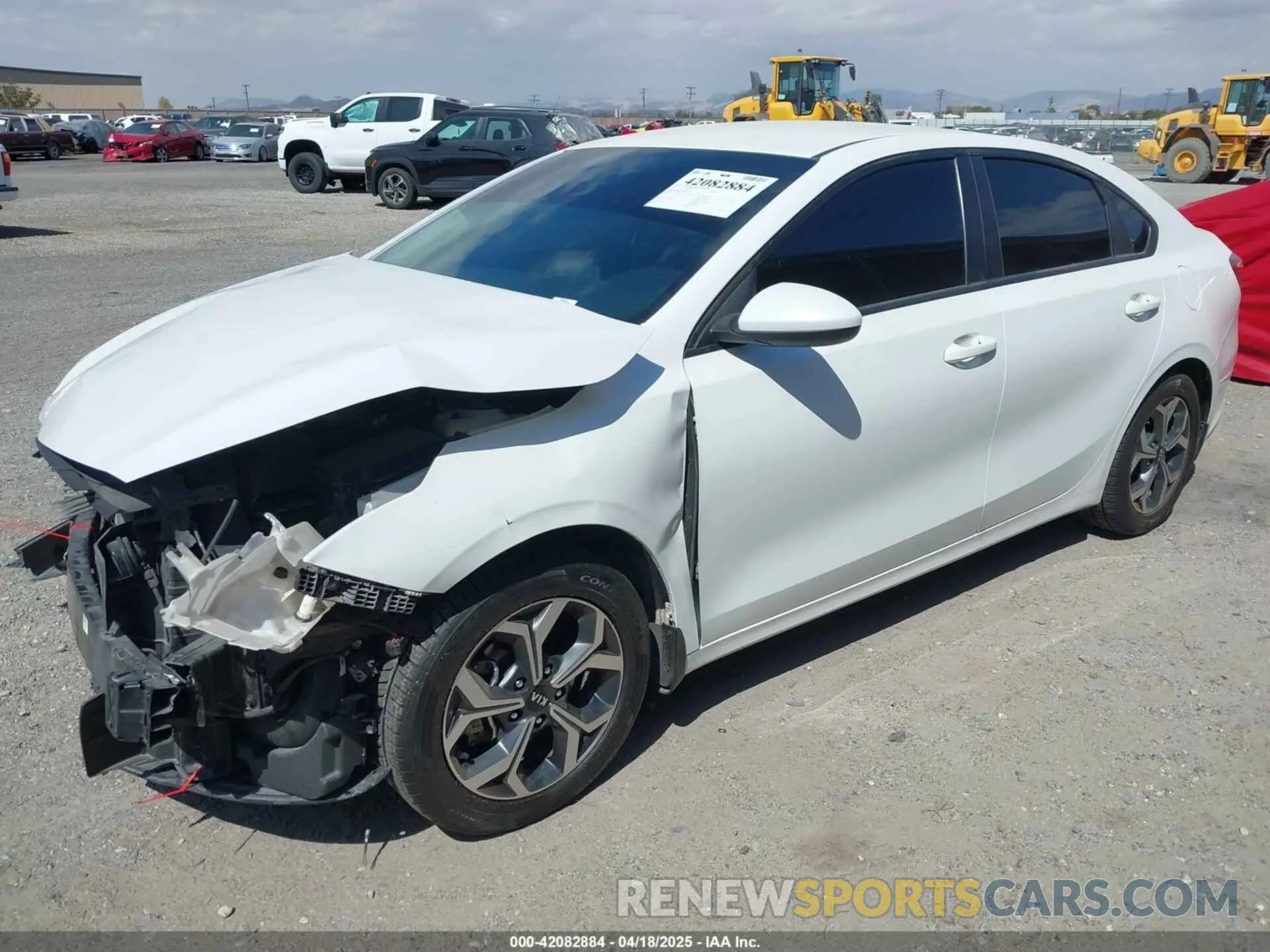 2 fotografías del automóvil dañado 3KPF24ADXME348303 KIA FORTE 2021