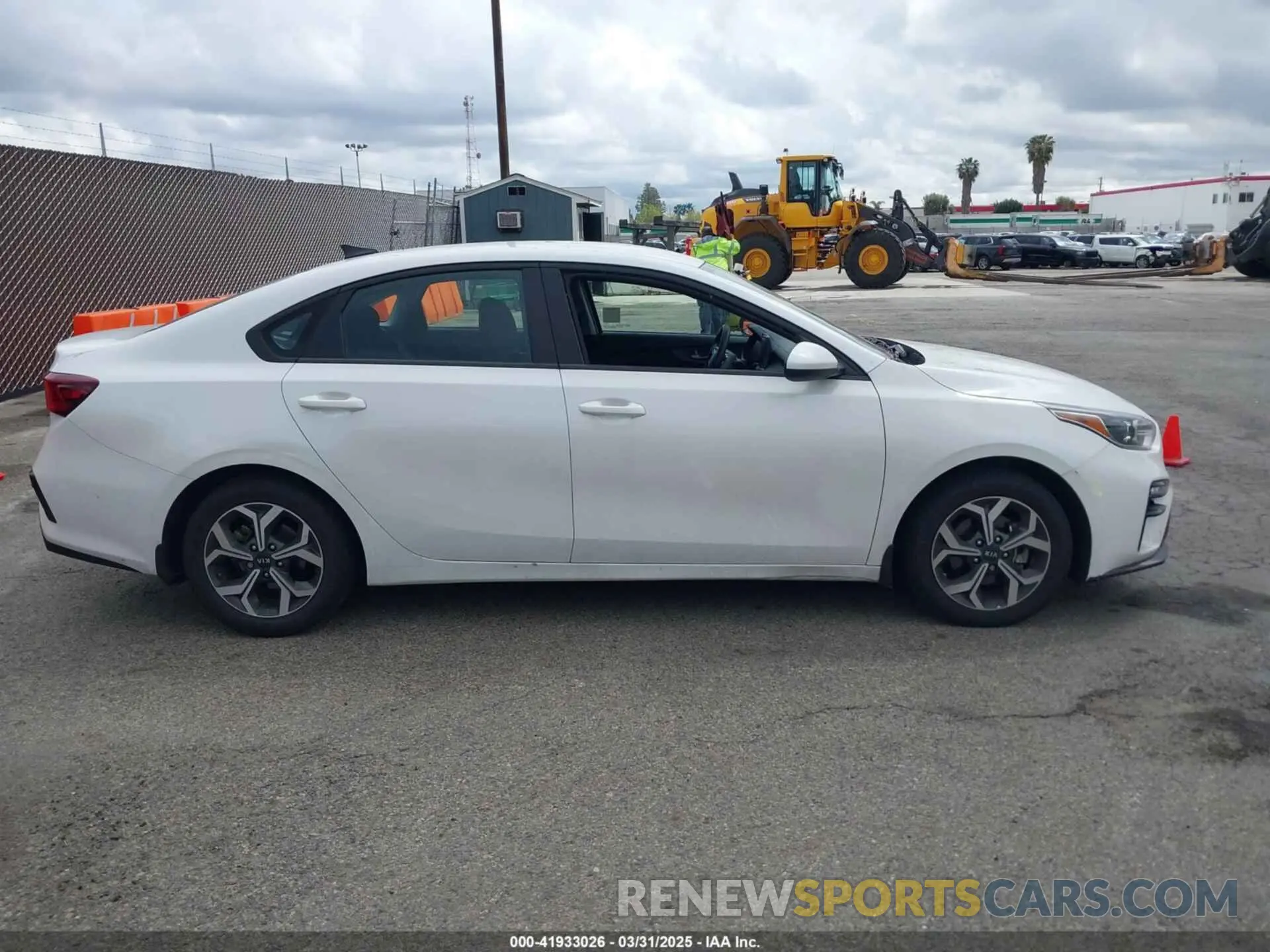 13 fotografías del automóvil dañado 3KPF24ADXME368874 KIA FORTE 2021