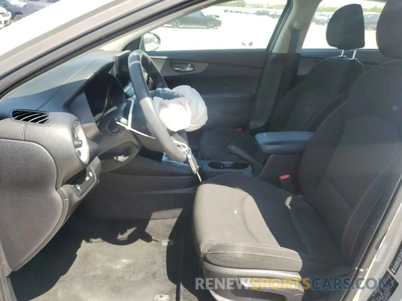 7 fotografías del automóvil dañado 3KPF24ADXME378045 KIA FORTE 2021