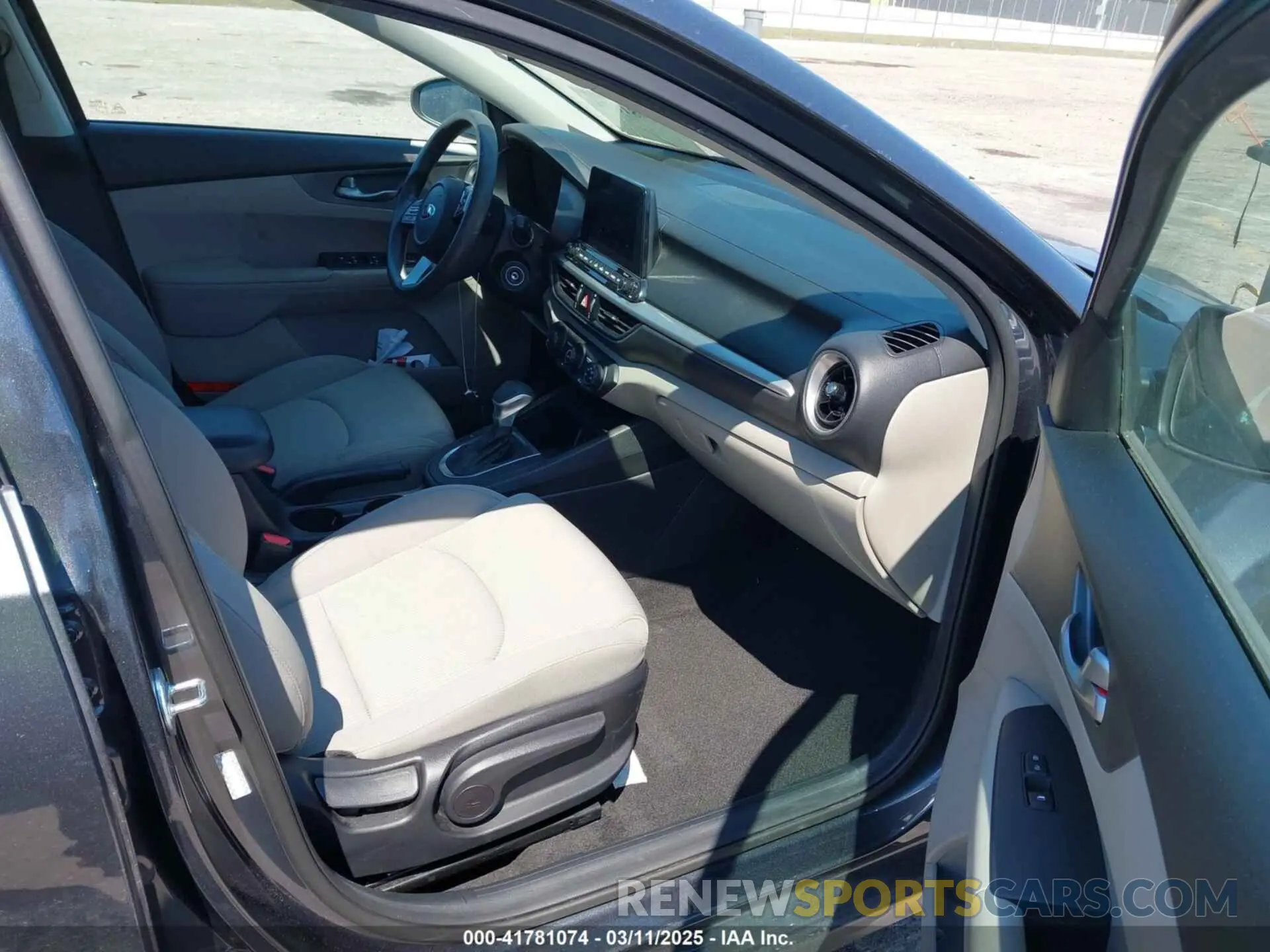 5 fotografías del automóvil dañado 3KPF24ADXME379728 KIA FORTE 2021