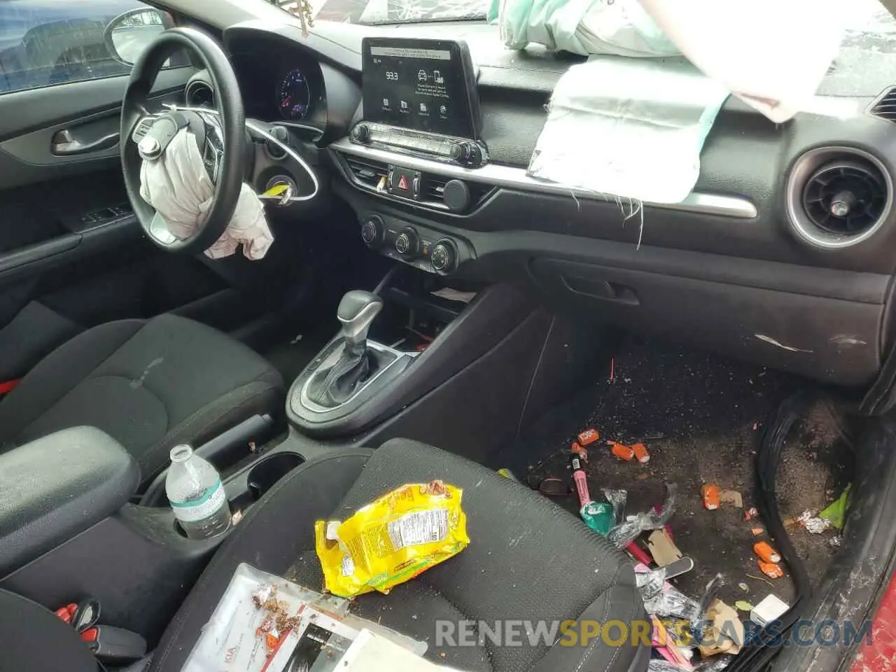 8 fotografías del automóvil dañado 3KPF24ADXME383794 KIA FORTE 2021