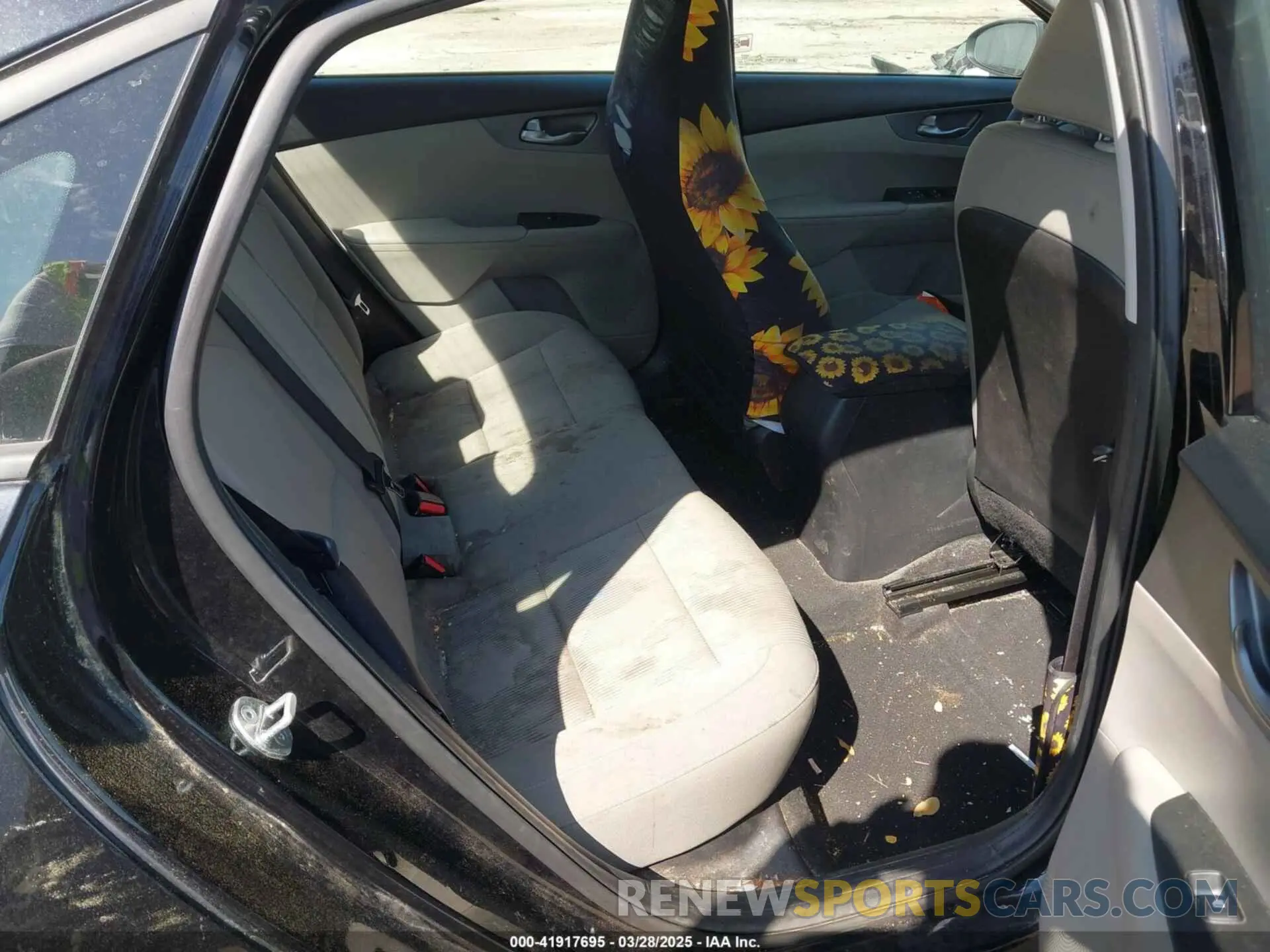 8 fotografías del automóvil dañado 3KPF24ADXME404921 KIA FORTE 2021