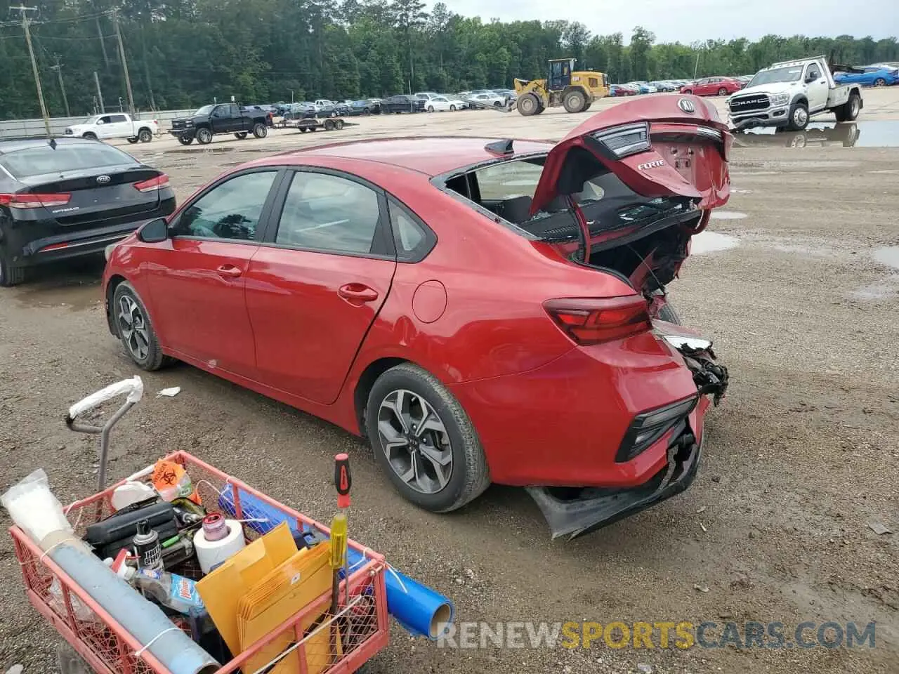 2 fotografías del automóvil dañado 3KPF24ADXME411643 KIA FORTE 2021