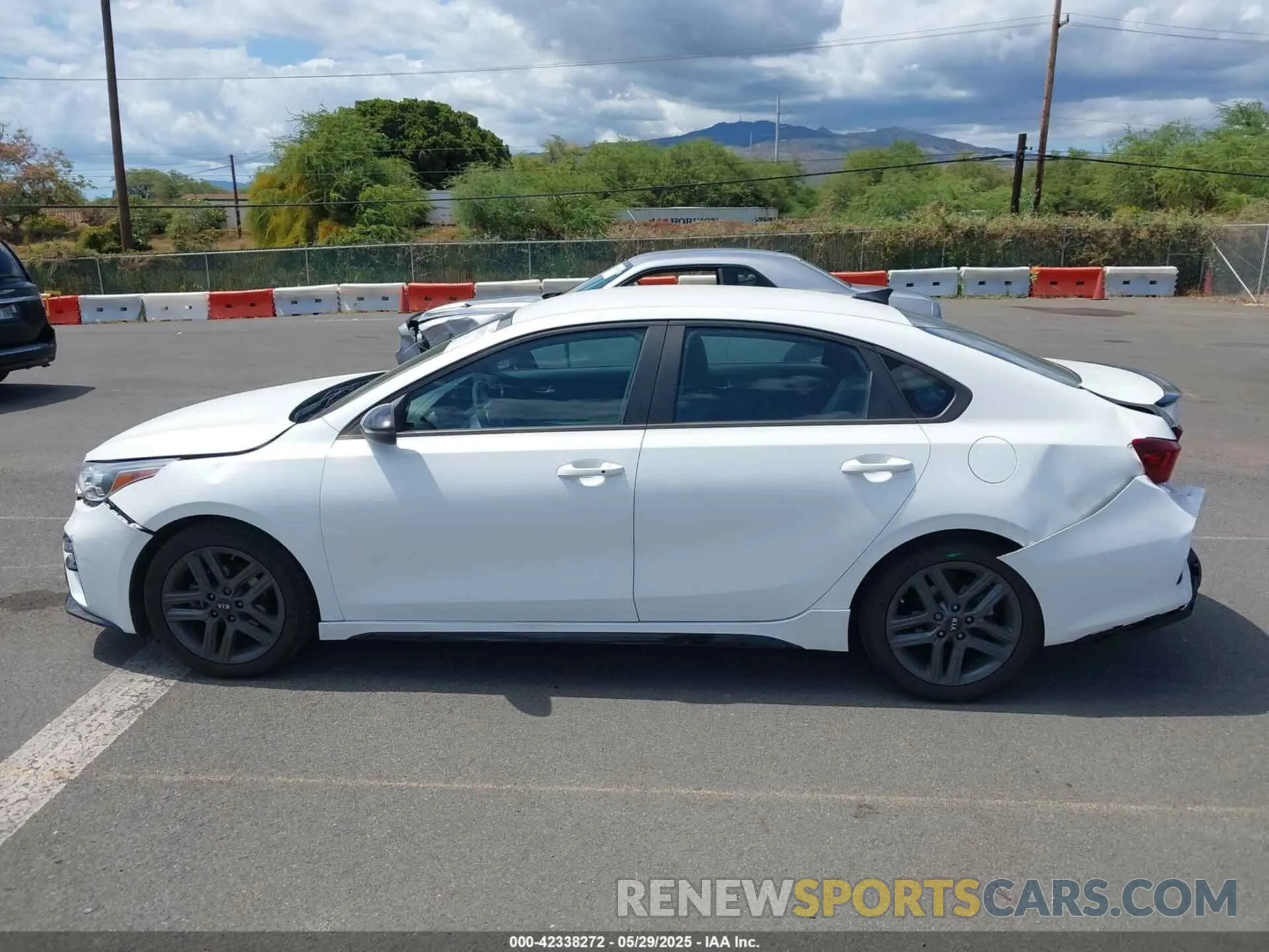14 fotografías del automóvil dañado 3KPF34AD0ME393490 KIA FORTE 2021