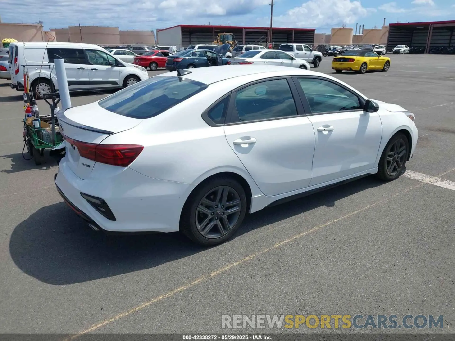 4 fotografías del automóvil dañado 3KPF34AD0ME393490 KIA FORTE 2021