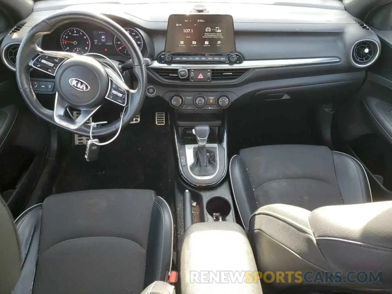 8 fotografías del automóvil dañado 3KPF34AD0ME404567 KIA FORTE 2021