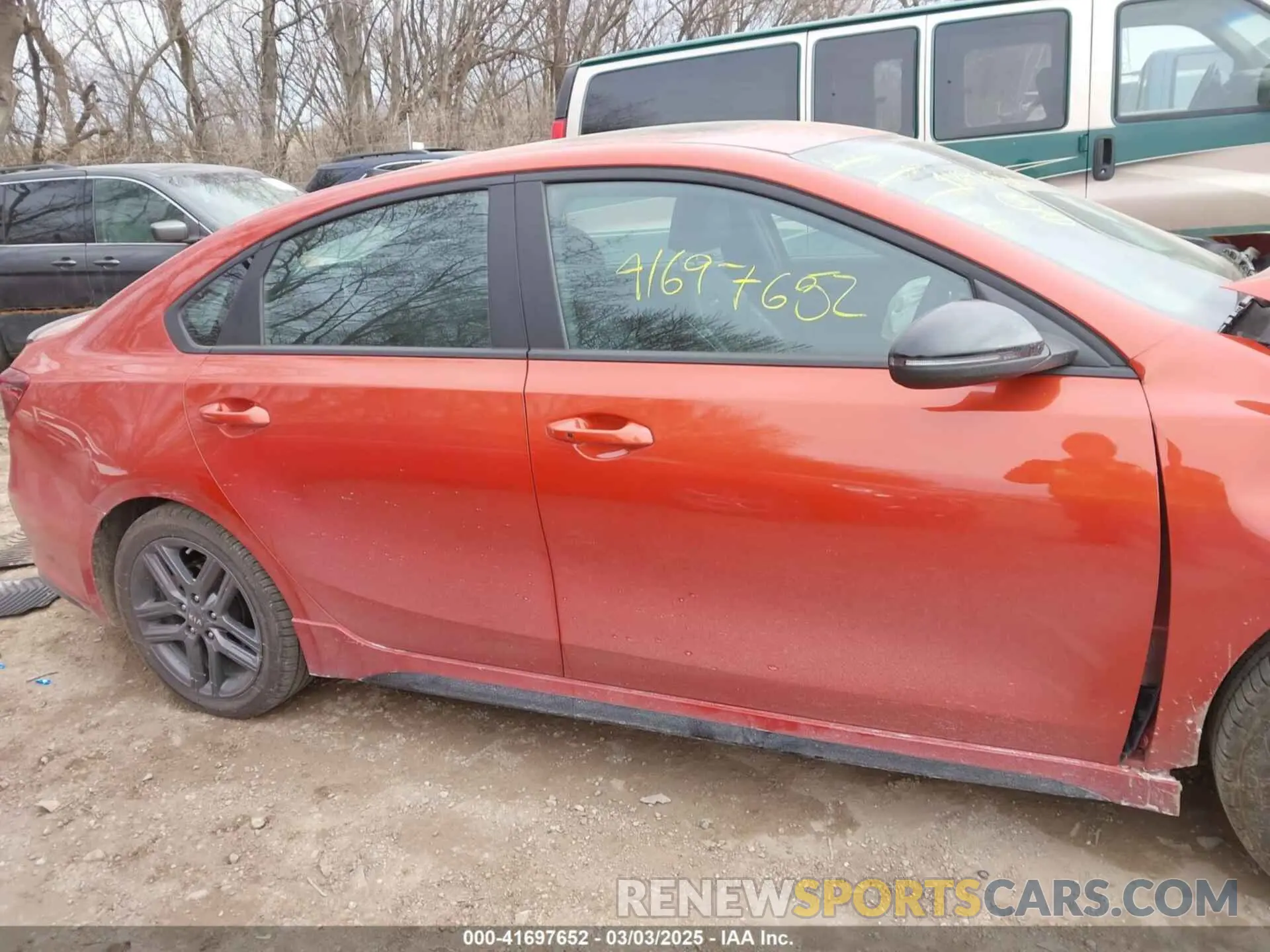 13 fotografías del automóvil dañado 3KPF34AD1ME414069 KIA FORTE 2021