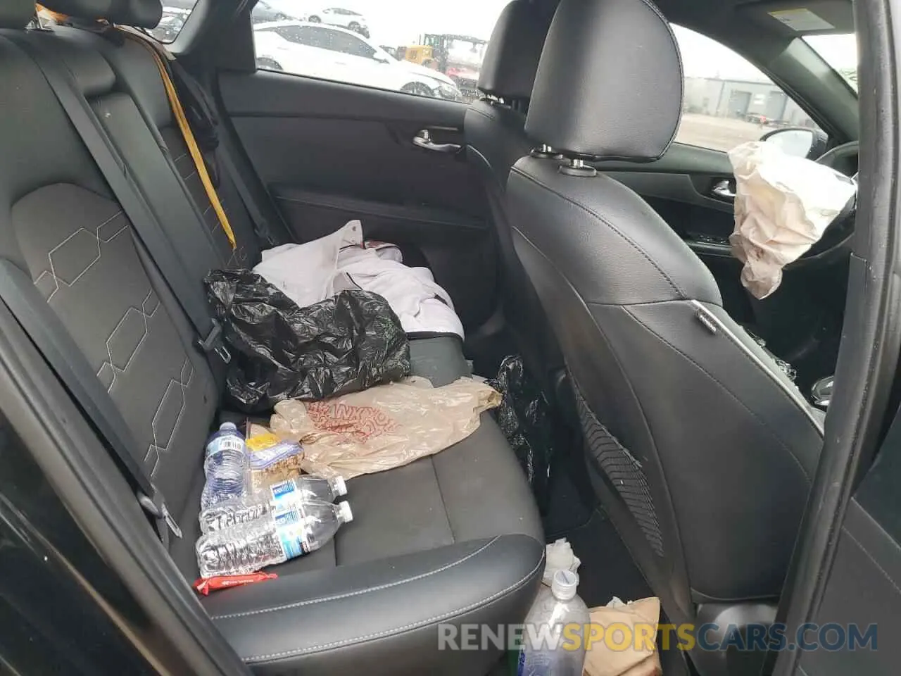 10 fotografías del automóvil dañado 3KPF34AD2ME317544 KIA FORTE 2021