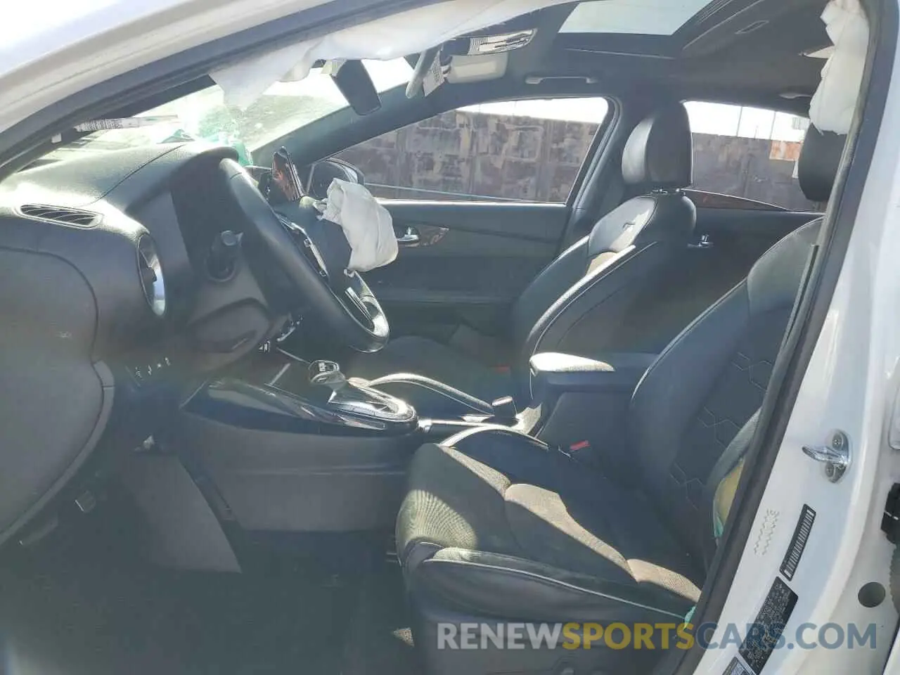 7 fotografías del automóvil dañado 3KPF34AD2ME327748 KIA FORTE 2021