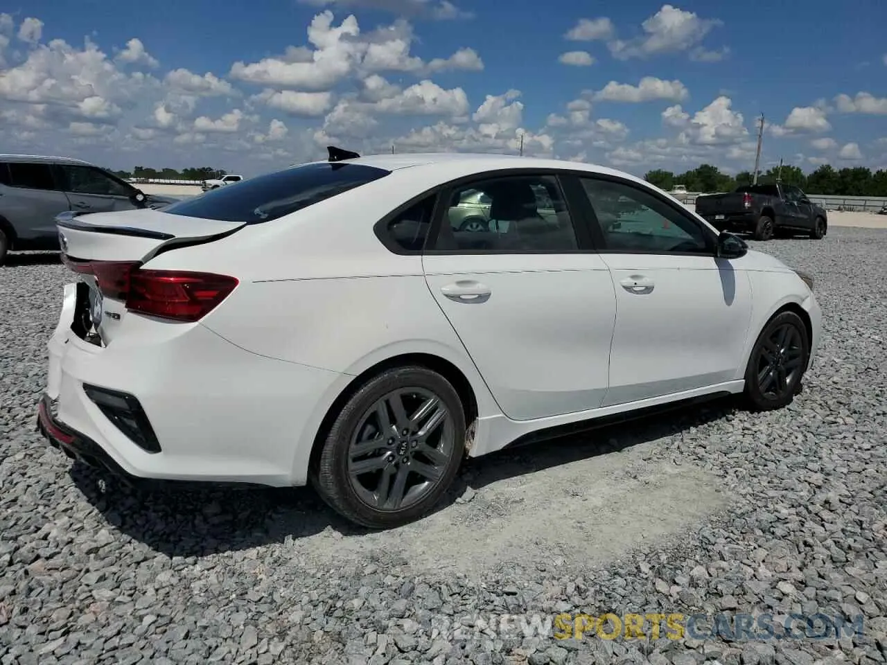 3 fotografías del automóvil dañado 3KPF34AD3ME353808 KIA FORTE 2021