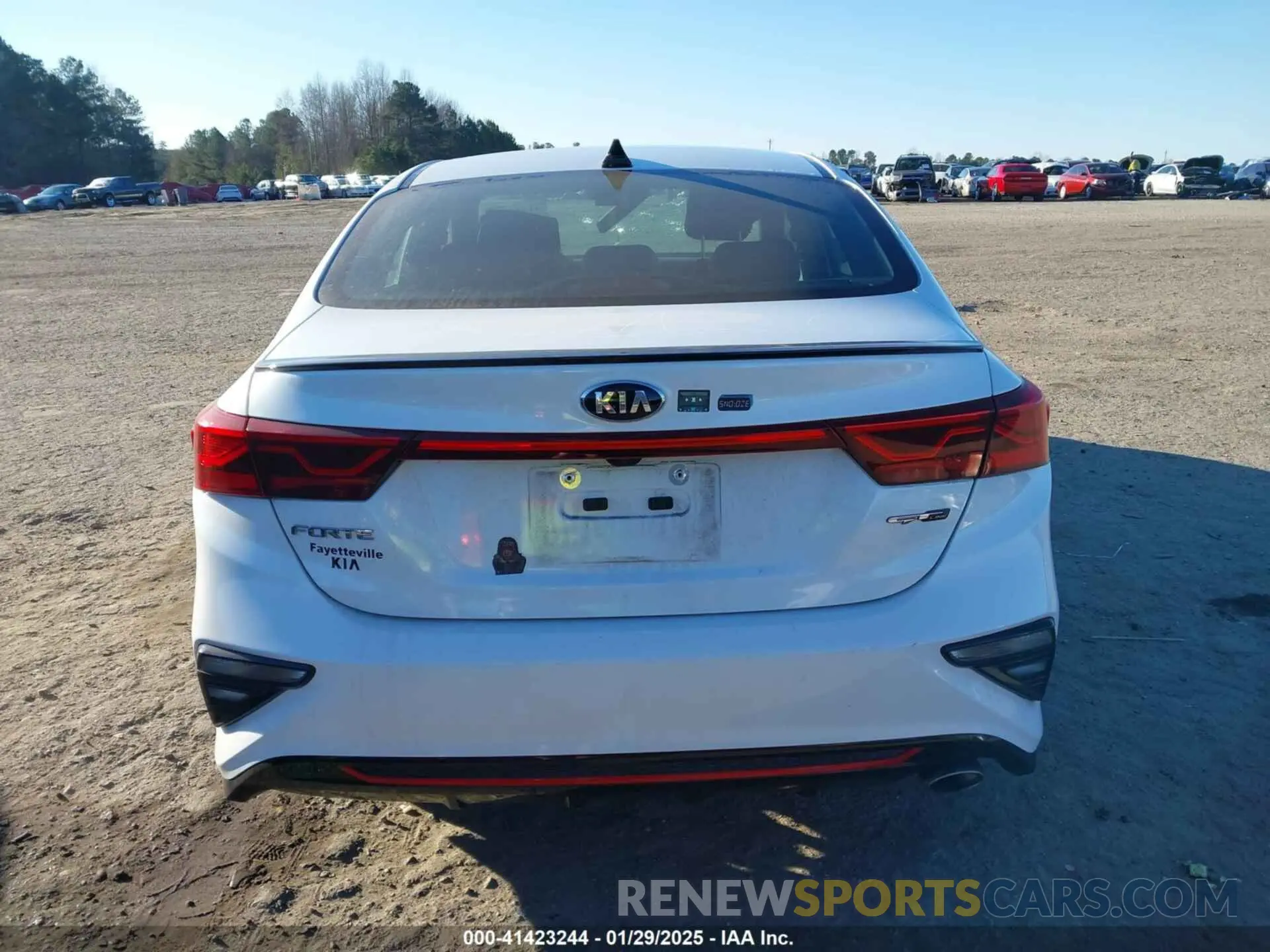 16 fotografías del automóvil dañado 3KPF34AD3ME390261 KIA FORTE 2021