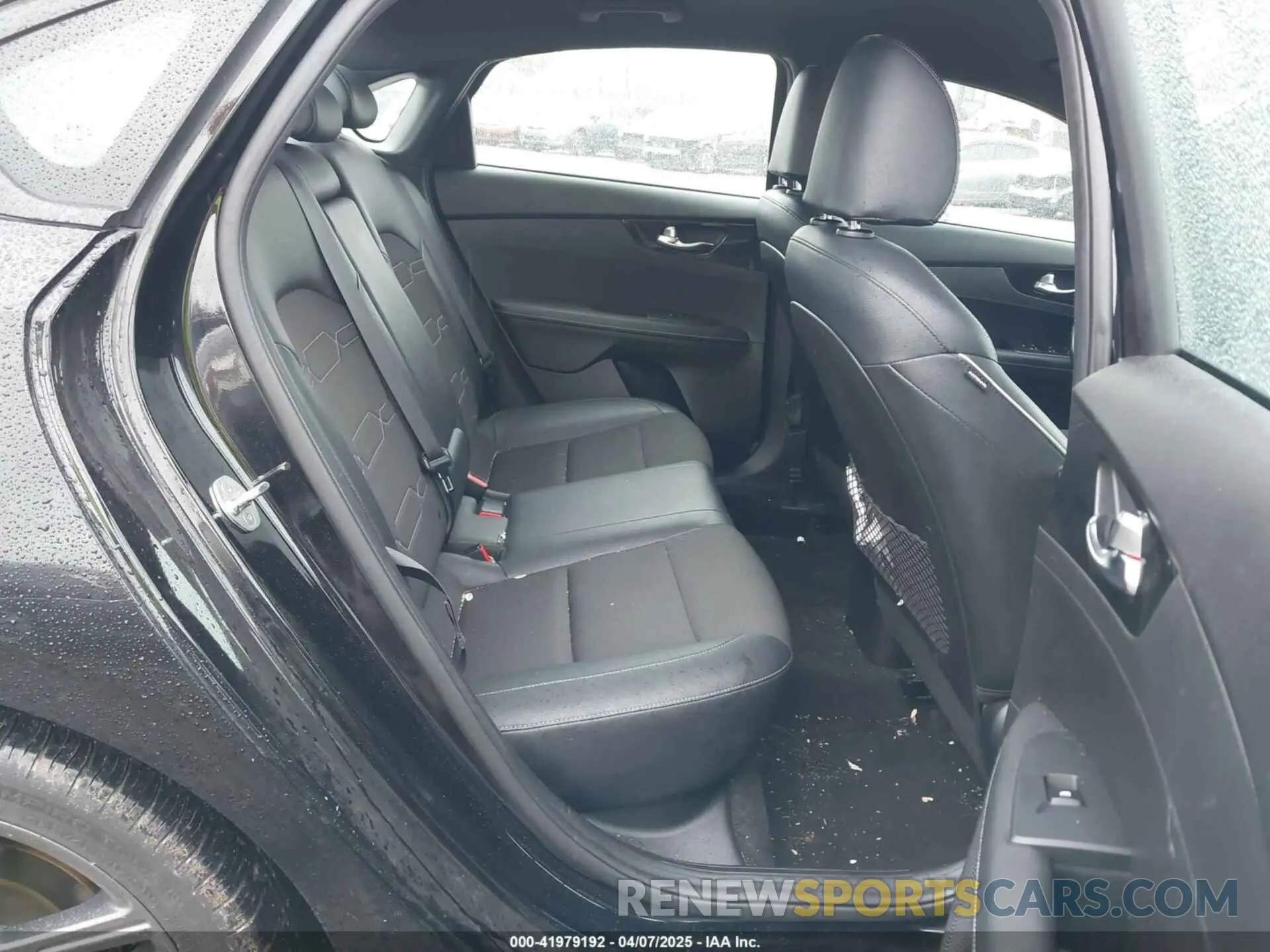 8 fotografías del automóvil dañado 3KPF34AD4ME281775 KIA FORTE 2021