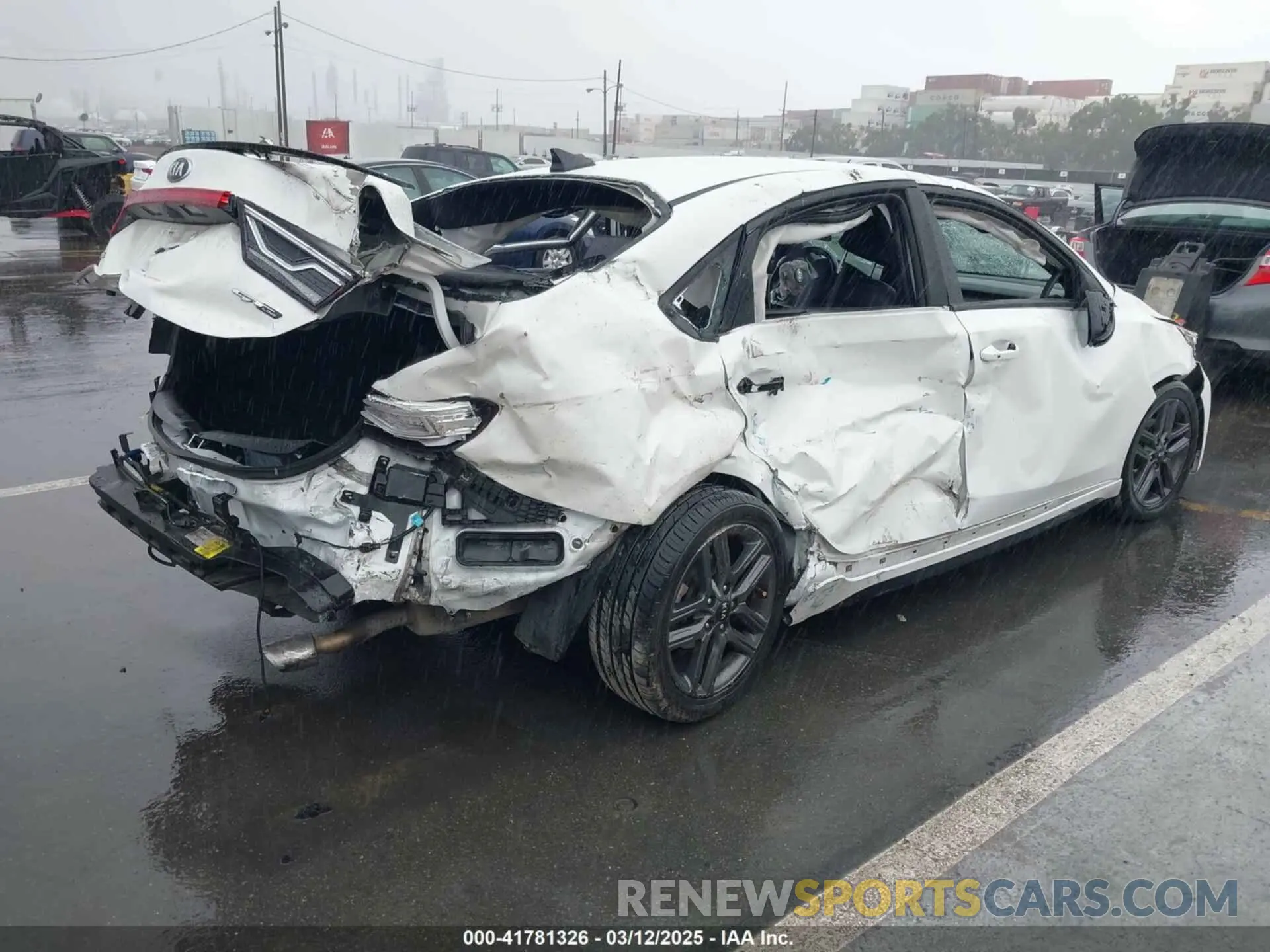 4 fotografías del automóvil dañado 3KPF34AD4ME306853 KIA FORTE 2021