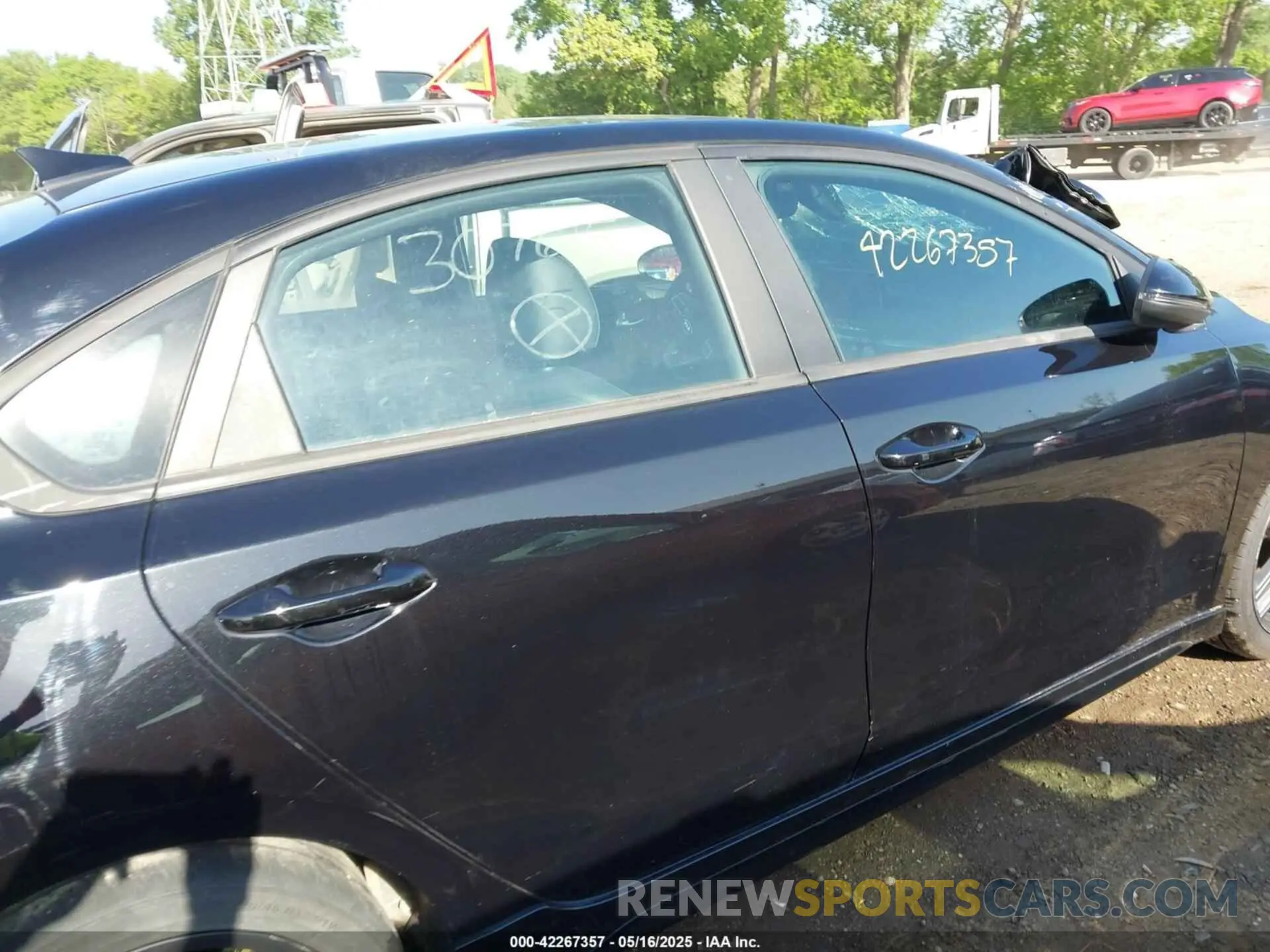 13 fotografías del automóvil dañado 3KPF34AD4ME307615 KIA FORTE 2021