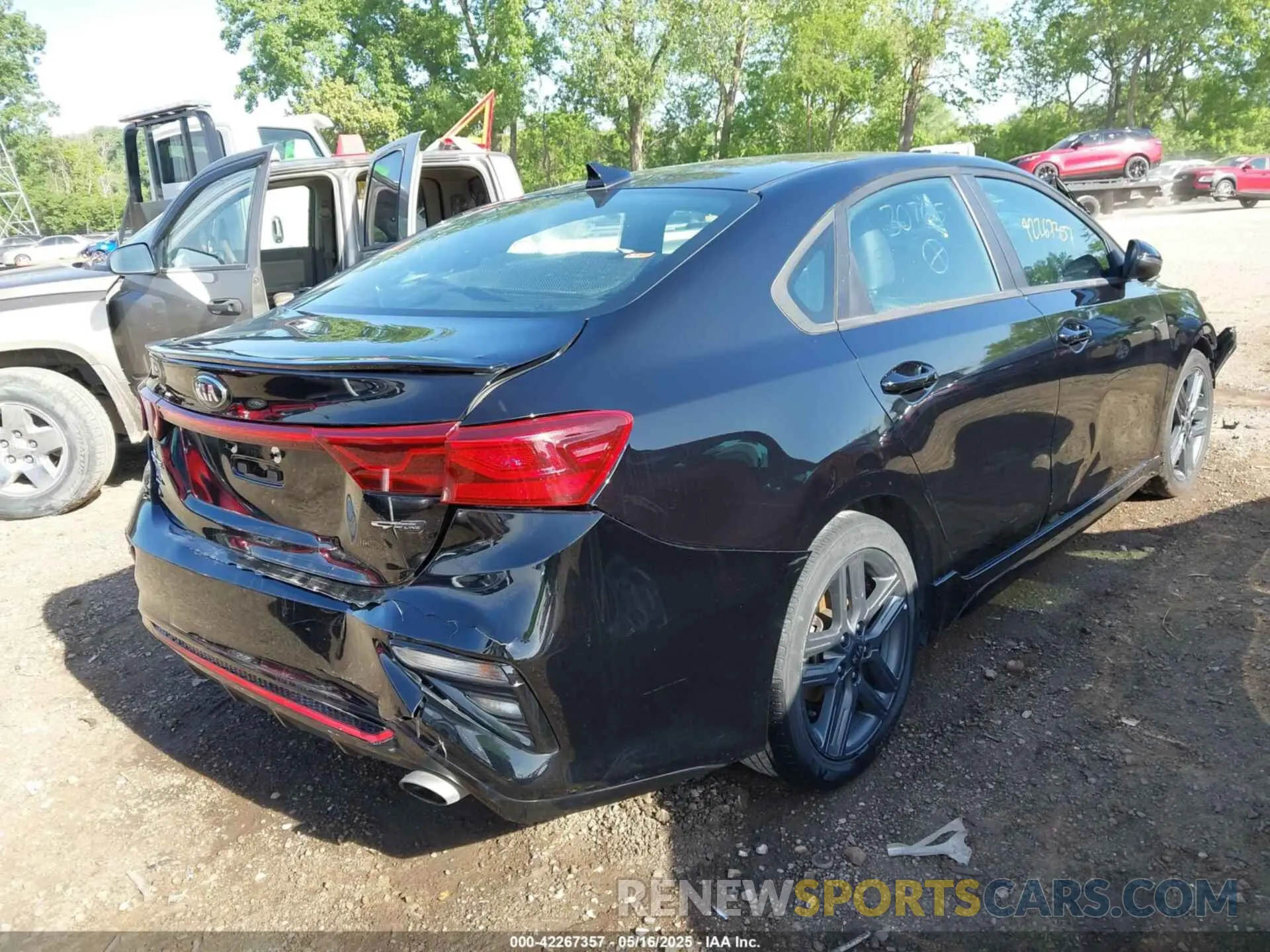 4 fotografías del automóvil dañado 3KPF34AD4ME307615 KIA FORTE 2021