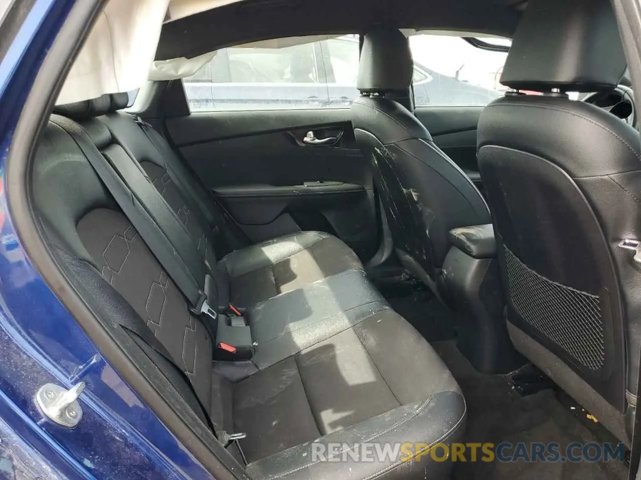 10 fotografías del automóvil dañado 3KPF34AD5ME263818 KIA FORTE 2021