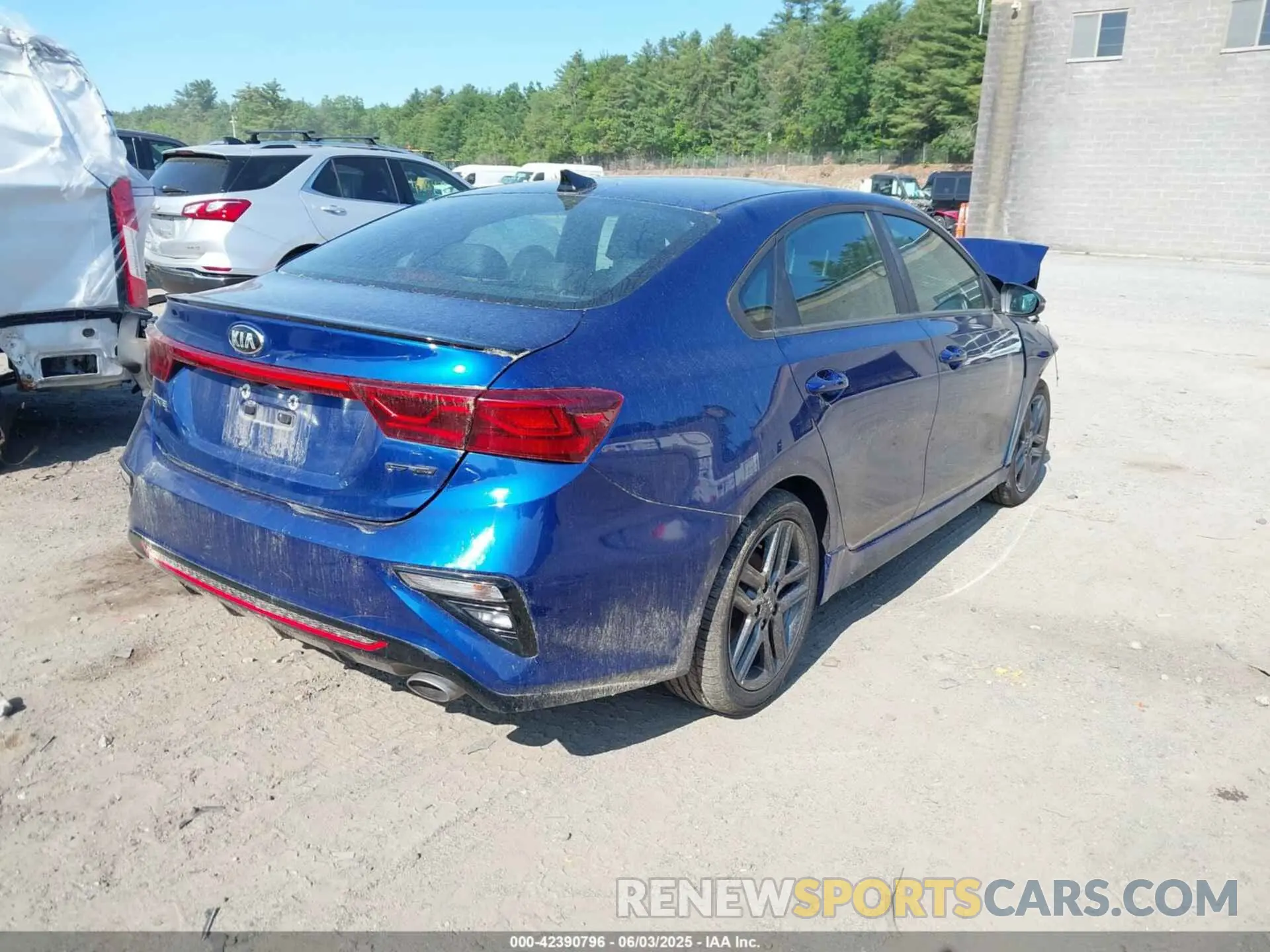 4 fotografías del automóvil dañado 3KPF34AD5ME279968 KIA FORTE 2021