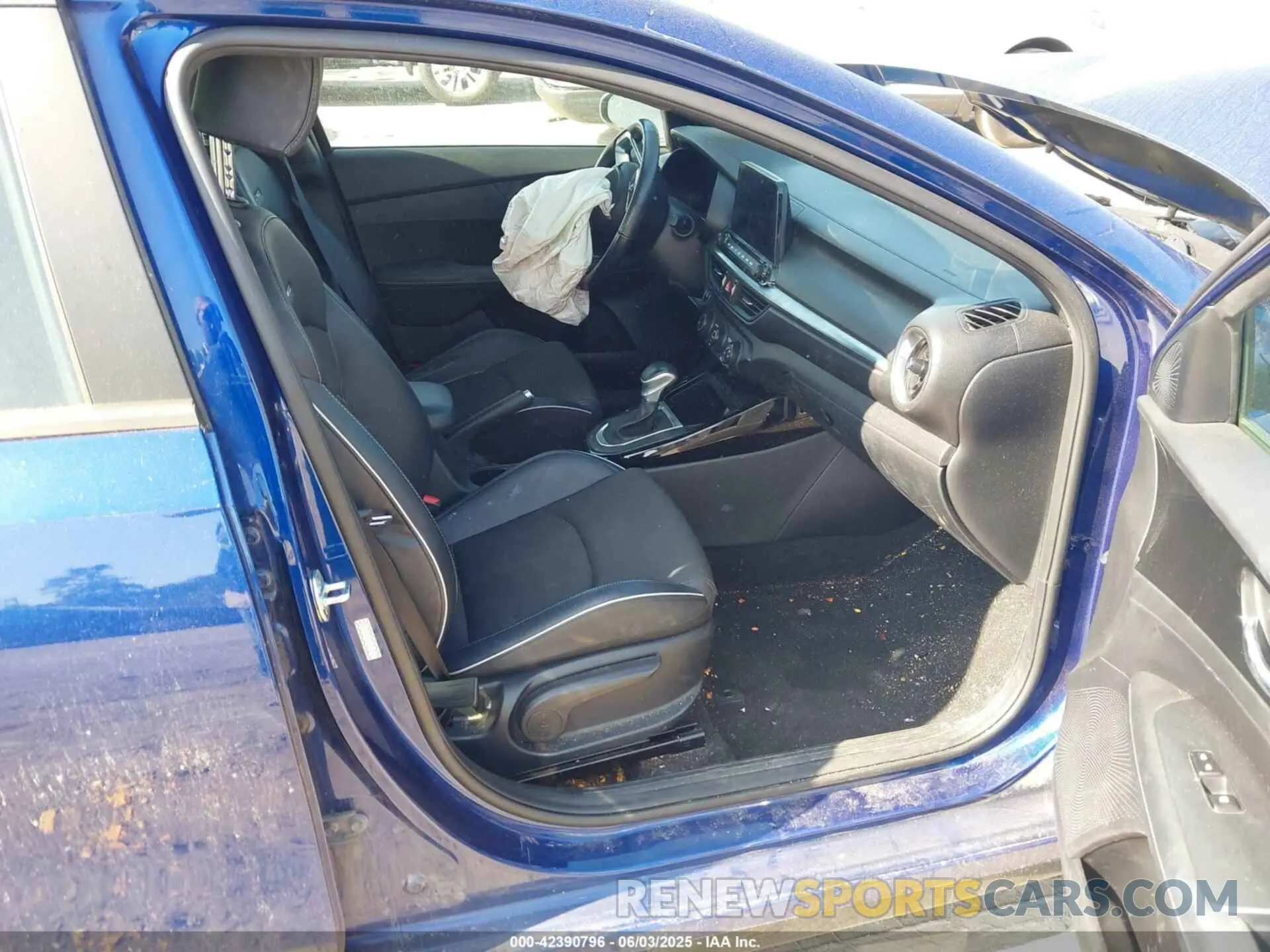 5 fotografías del automóvil dañado 3KPF34AD5ME279968 KIA FORTE 2021
