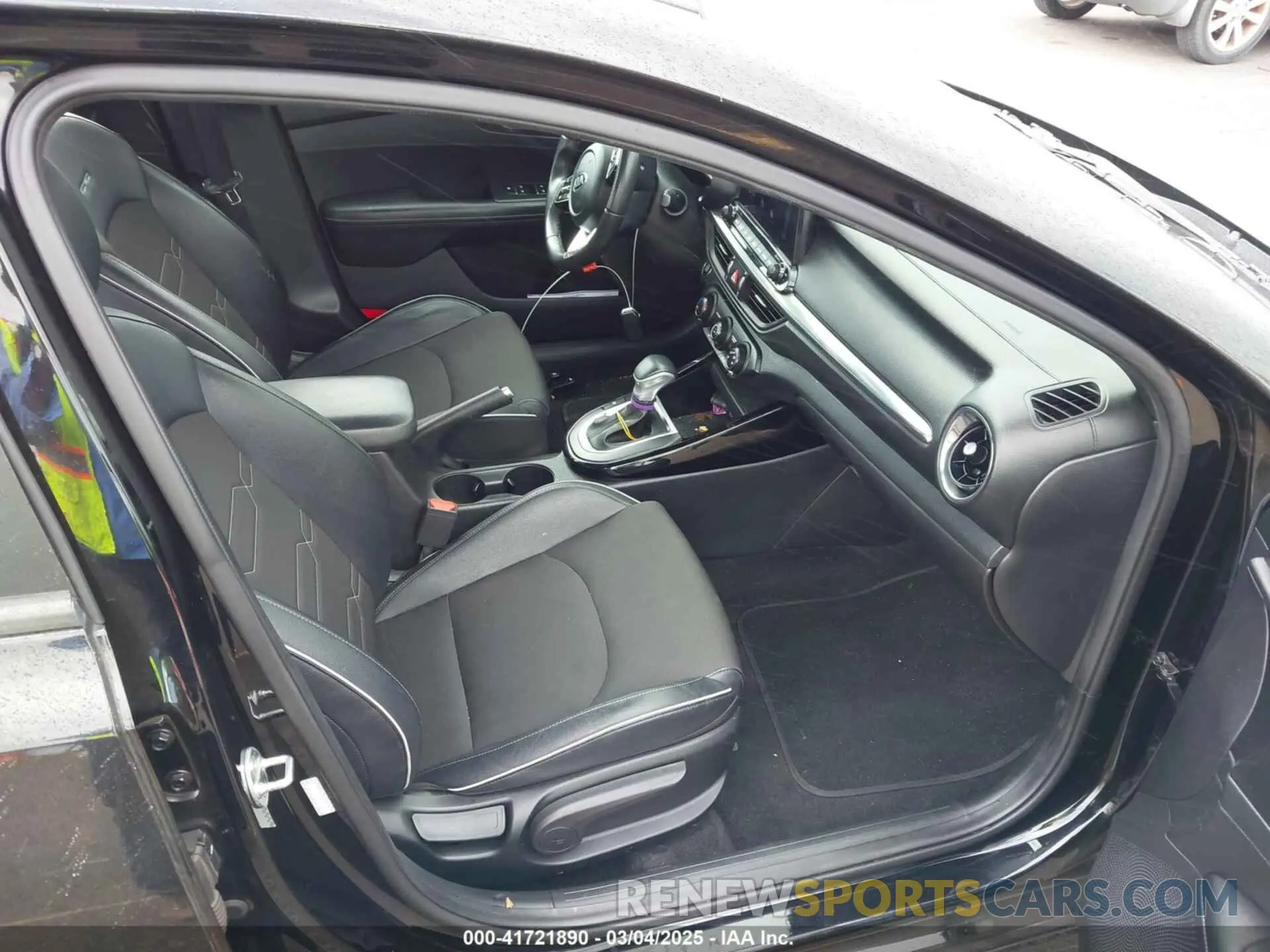 5 fotografías del automóvil dañado 3KPF34AD5ME305761 KIA FORTE 2021