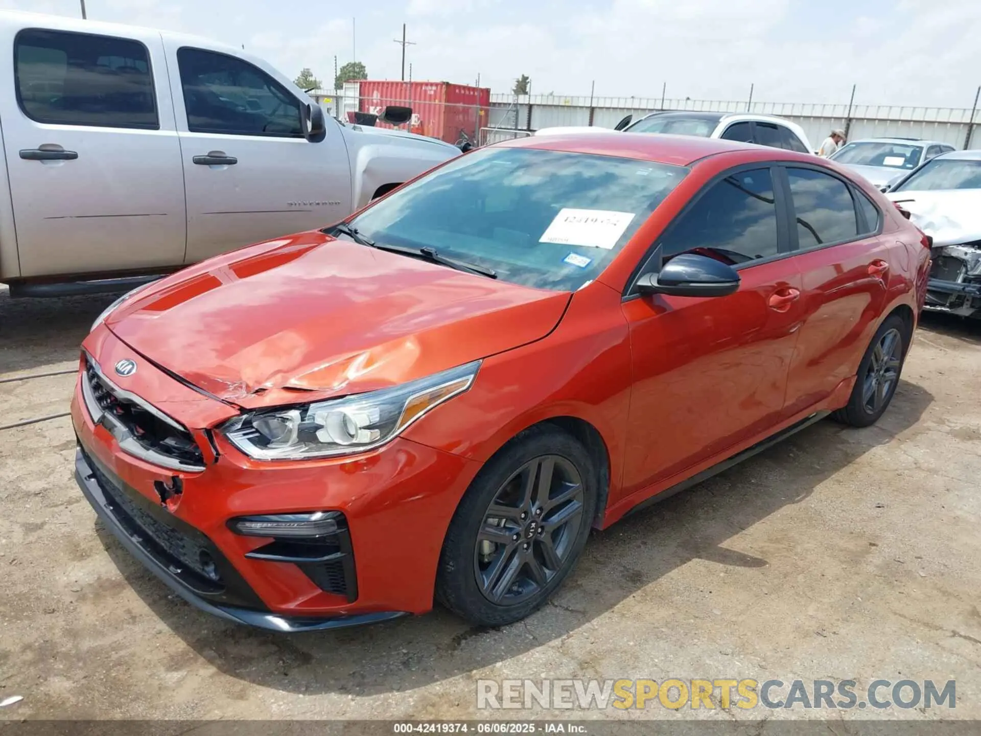 2 fotografías del automóvil dañado 3KPF34AD5ME367970 KIA FORTE 2021