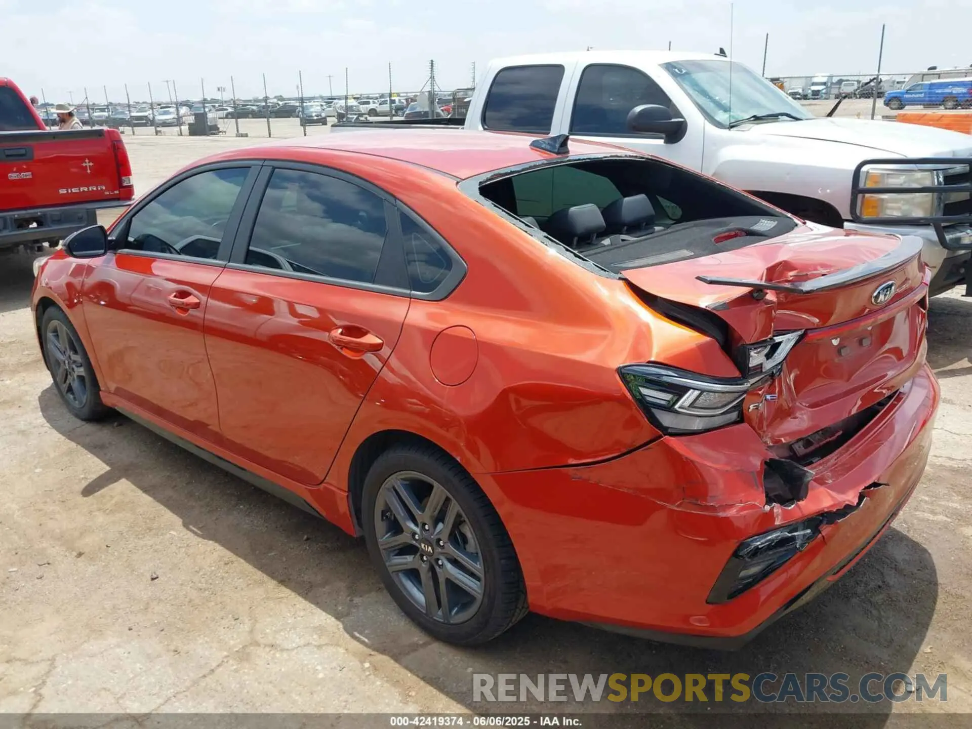 3 fotografías del automóvil dañado 3KPF34AD5ME367970 KIA FORTE 2021