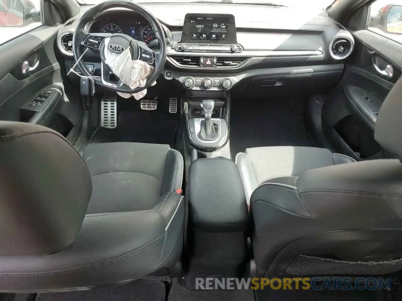 8 fotografías del automóvil dañado 3KPF34AD5ME375521 KIA FORTE 2021