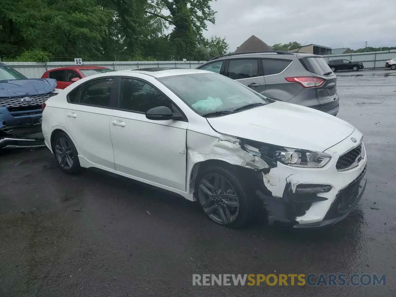 4 fotografías del automóvil dañado 3KPF34AD6ME281440 KIA FORTE 2021