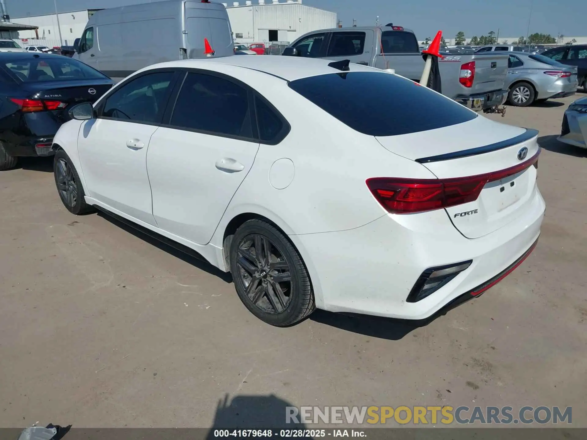 3 fotografías del automóvil dañado 3KPF34AD6ME330281 KIA FORTE 2021