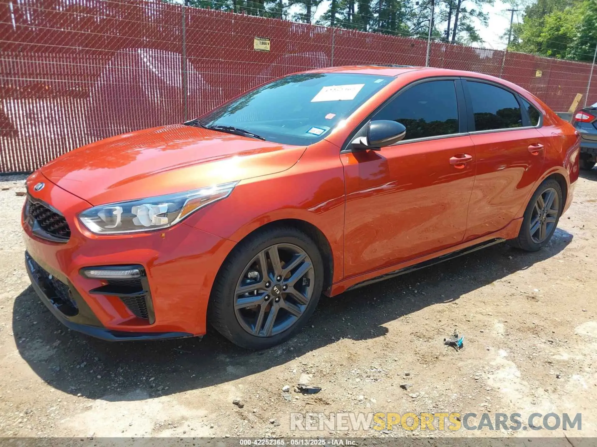 2 fotografías del automóvil dañado 3KPF34AD6ME375530 KIA FORTE 2021