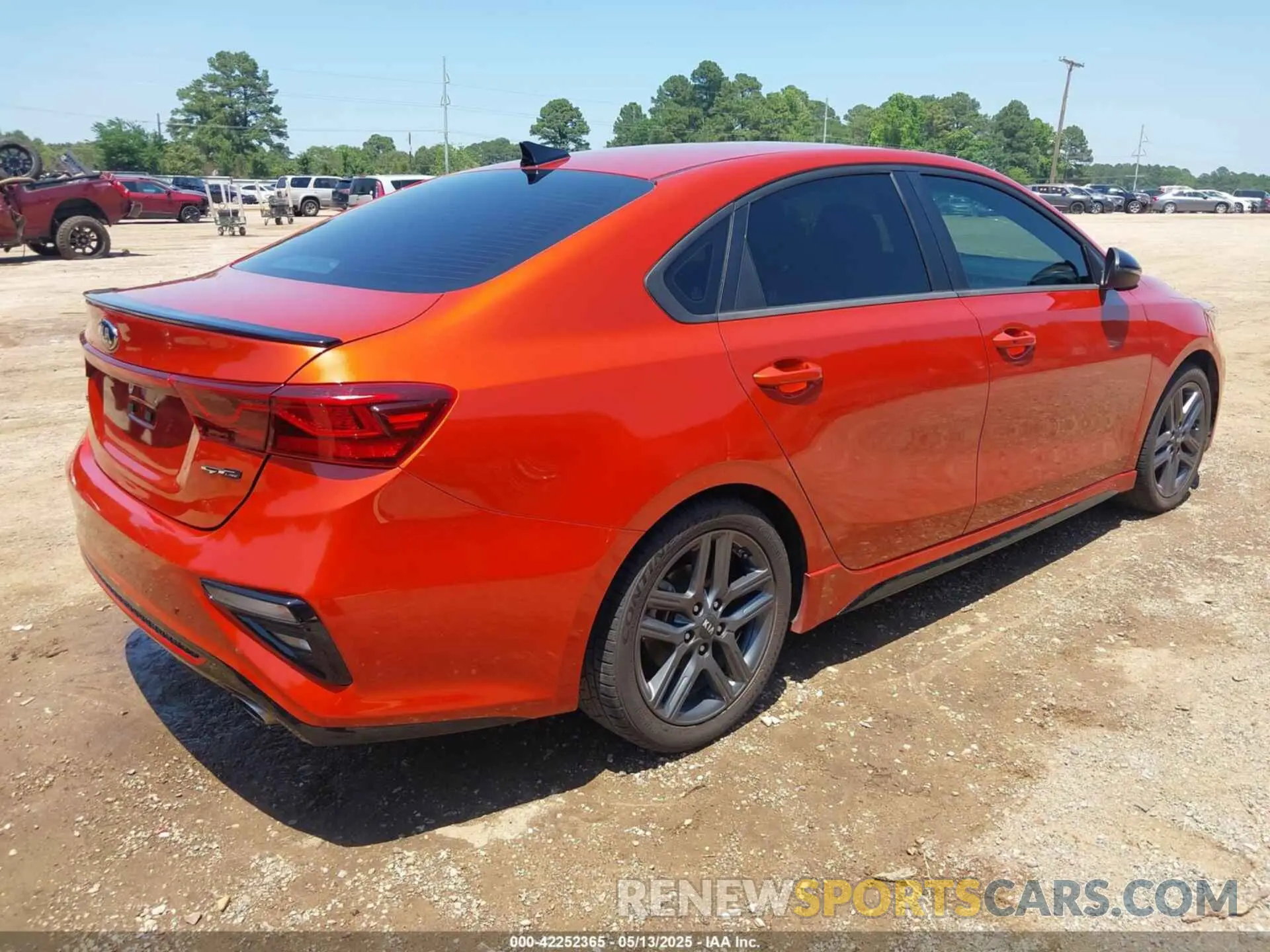 4 fotografías del automóvil dañado 3KPF34AD6ME375530 KIA FORTE 2021