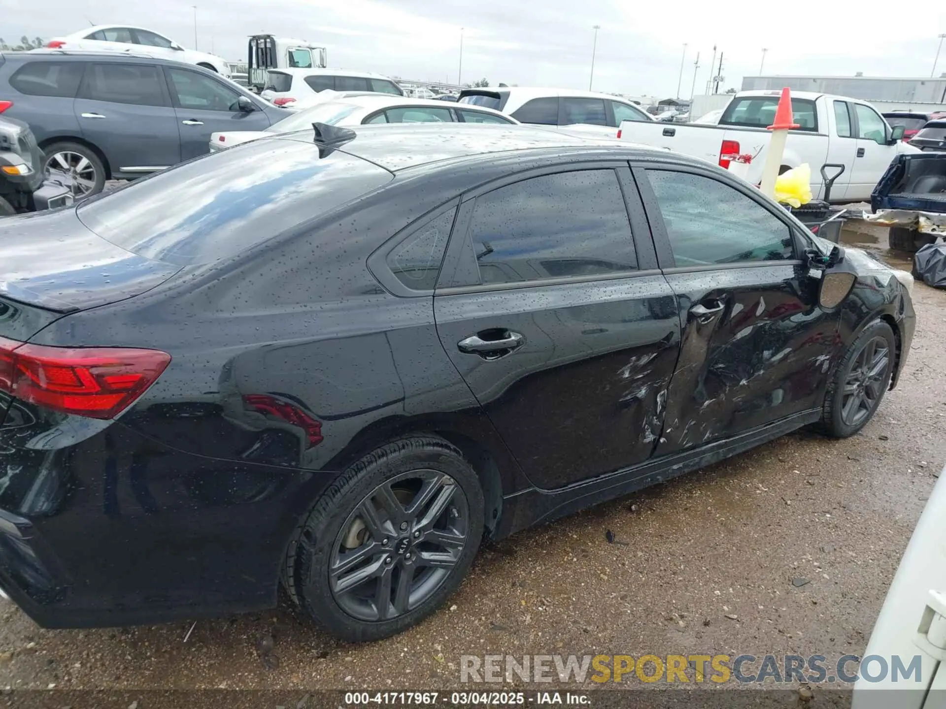 13 fotografías del automóvil dañado 3KPF34AD7ME309438 KIA FORTE 2021