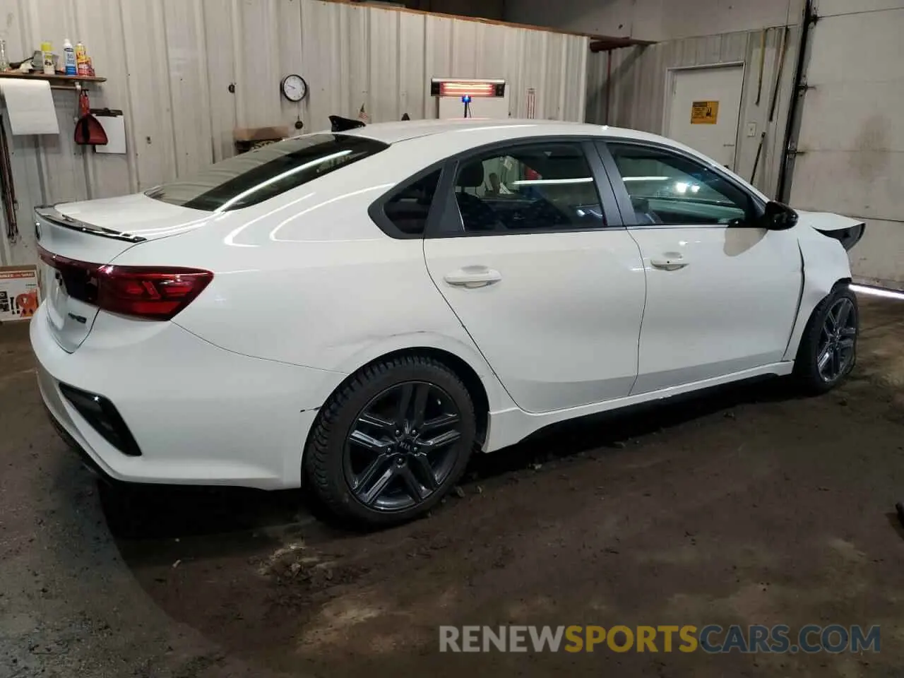 3 fotografías del automóvil dañado 3KPF34AD7ME313764 KIA FORTE 2021