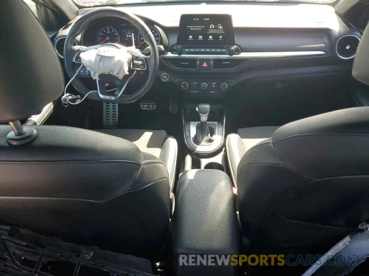 8 fotografías del automóvil dañado 3KPF34AD7ME313764 KIA FORTE 2021