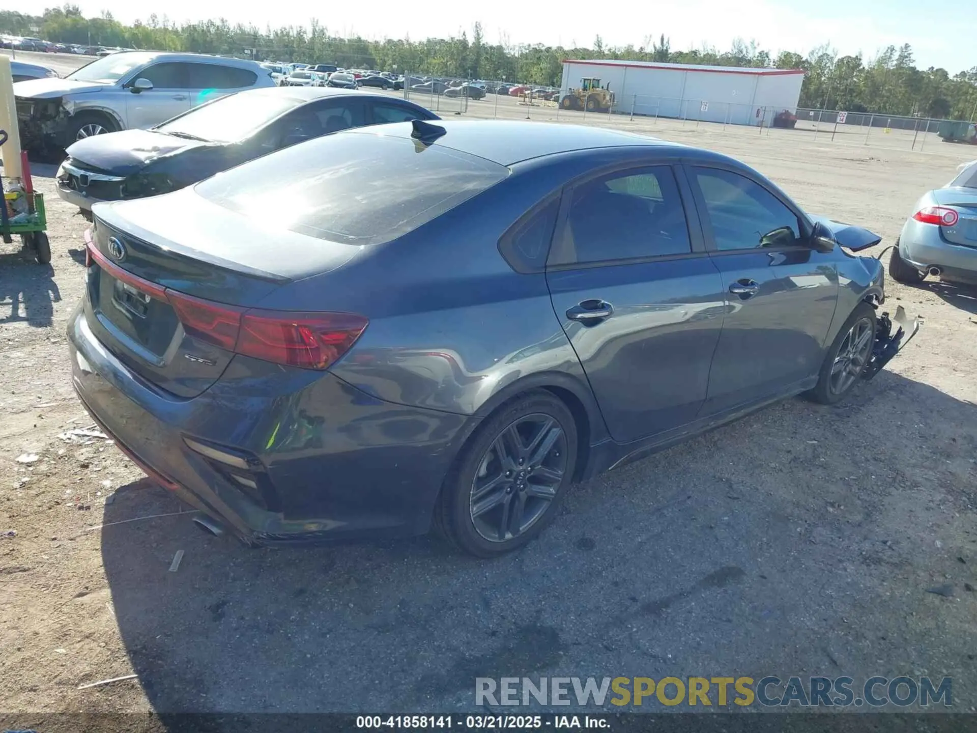 4 fotografías del automóvil dañado 3KPF34AD8ME285067 KIA FORTE 2021