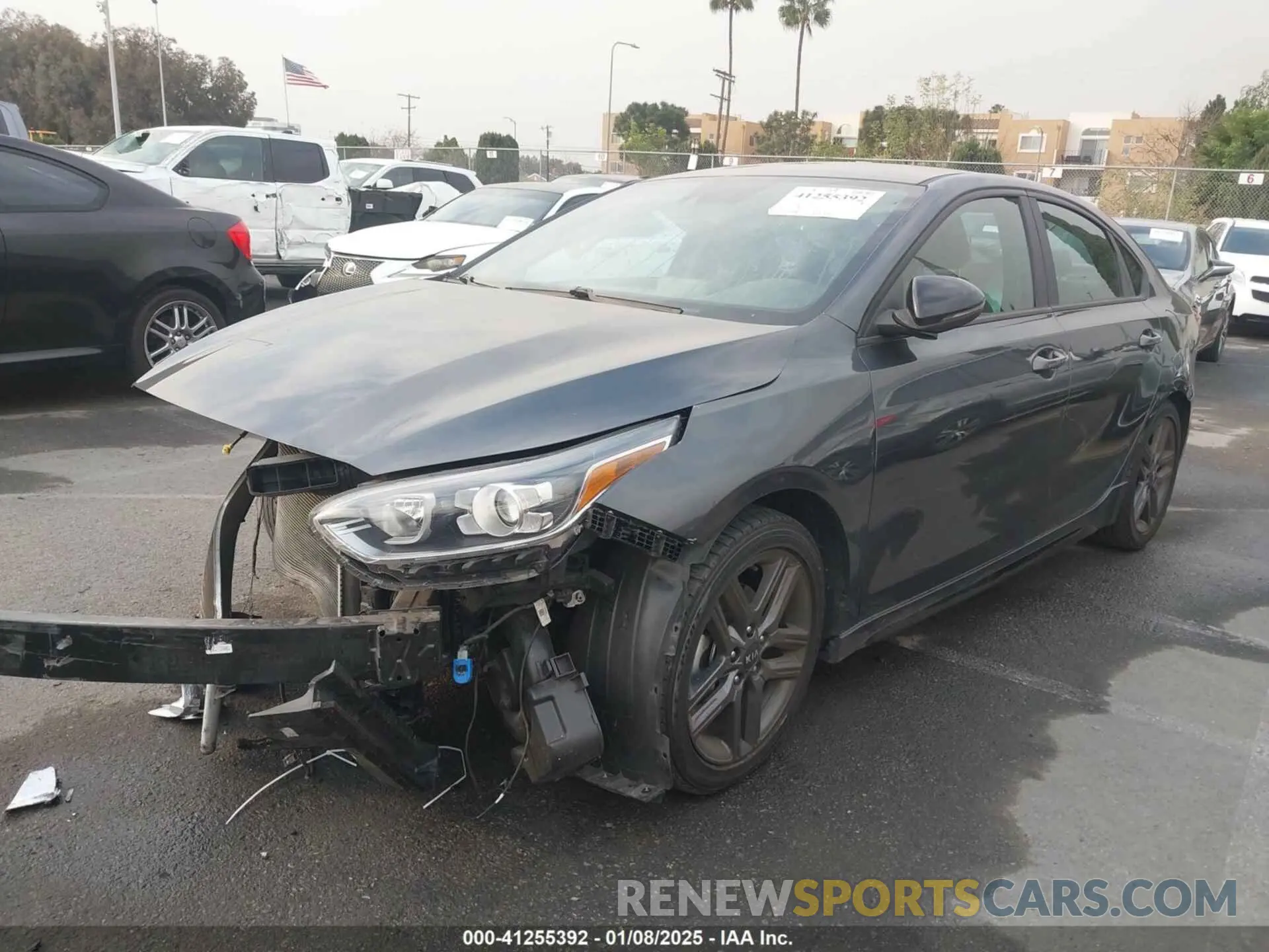 2 fotografías del automóvil dañado 3KPF34AD8ME322280 KIA FORTE 2021