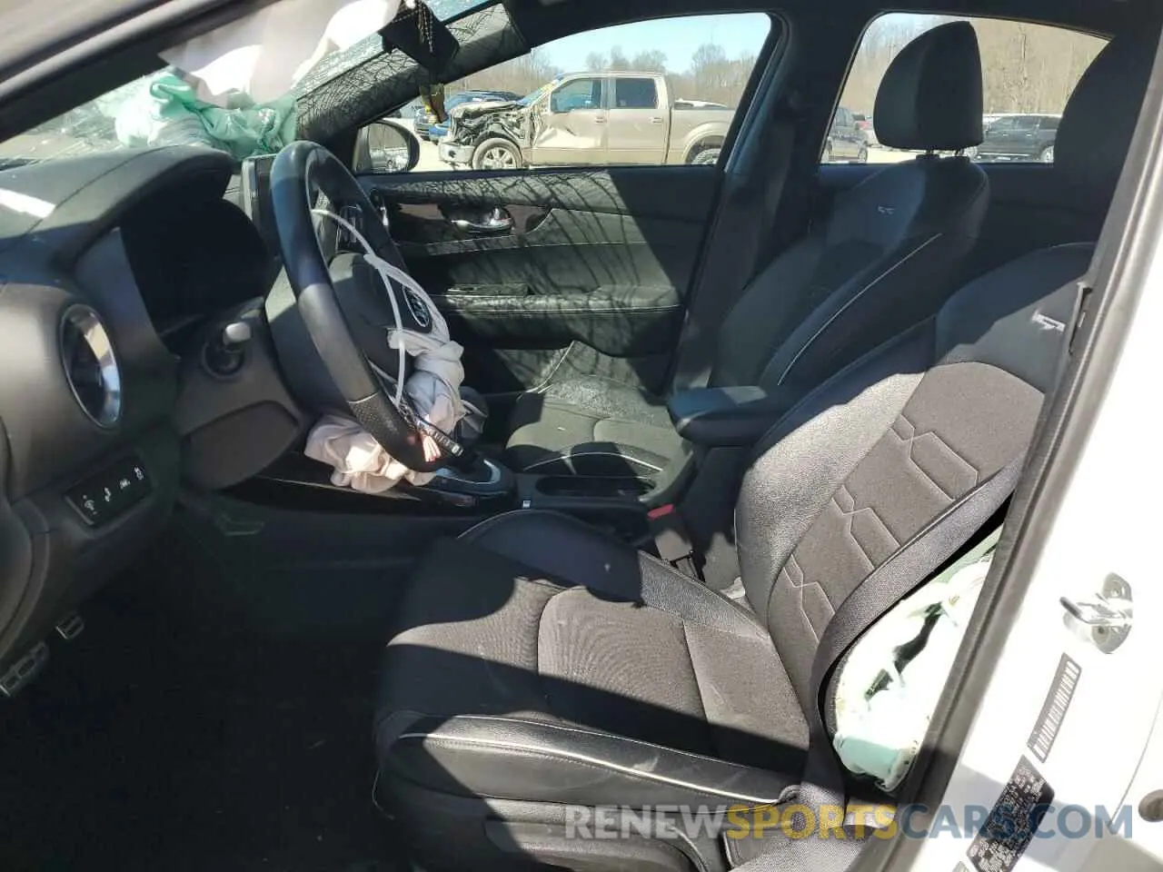 7 fotografías del automóvil dañado 3KPF34AD9ME278323 KIA FORTE 2021