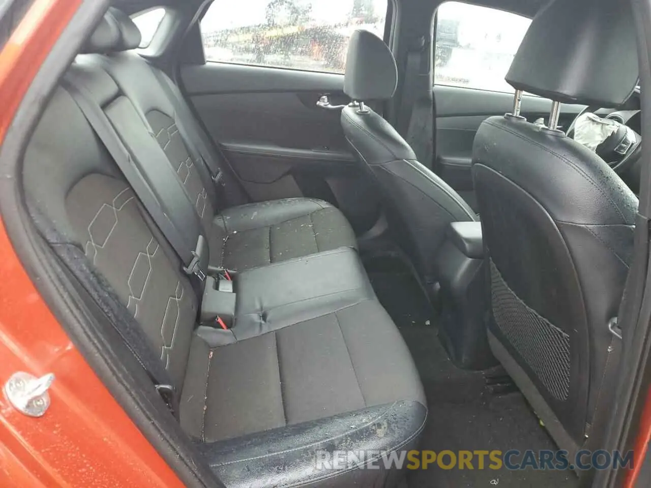 10 fotografías del automóvil dañado 3KPF34AD9ME309912 KIA FORTE 2021