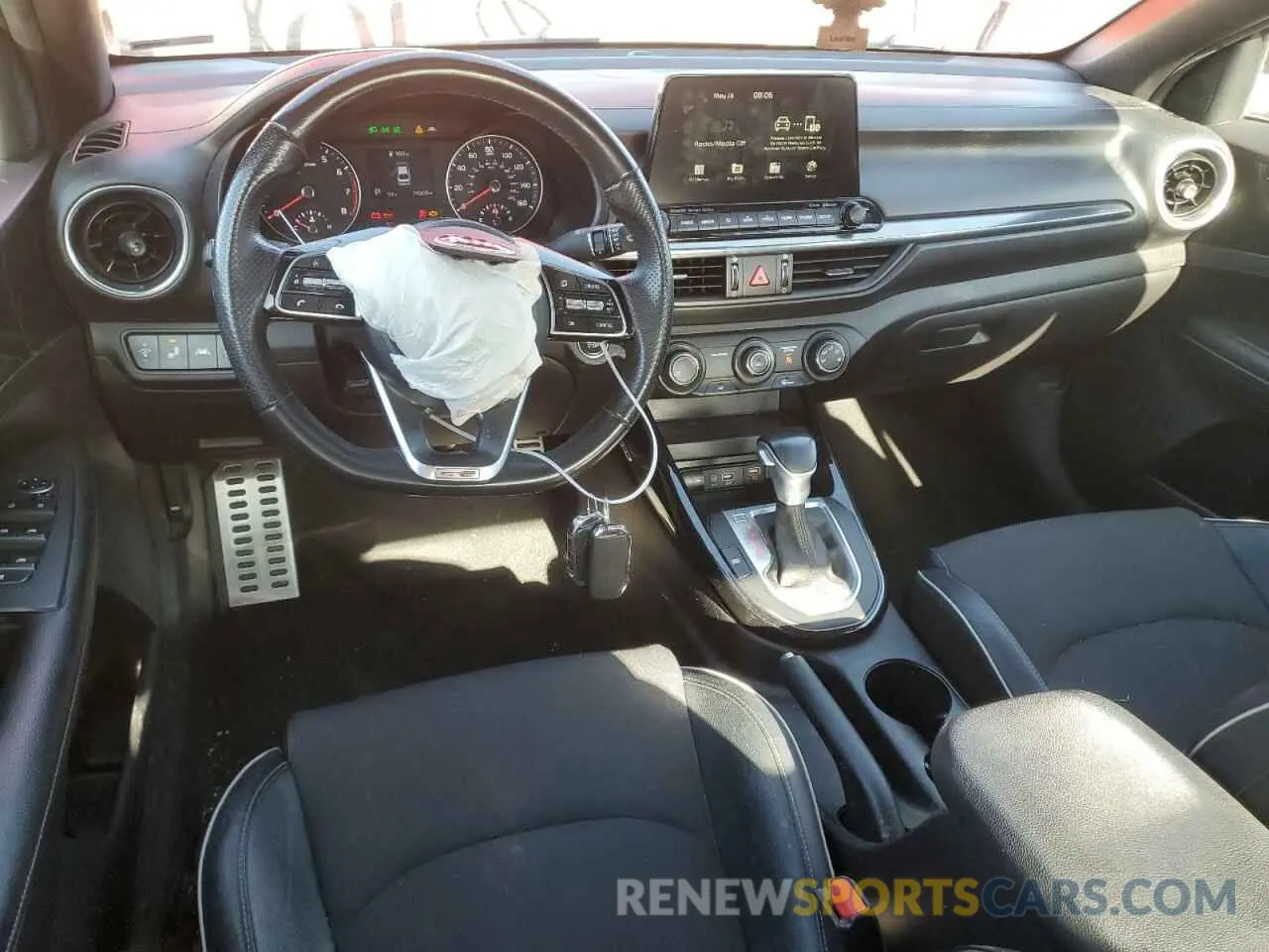 8 fotografías del automóvil dañado 3KPF34AD9ME309912 KIA FORTE 2021