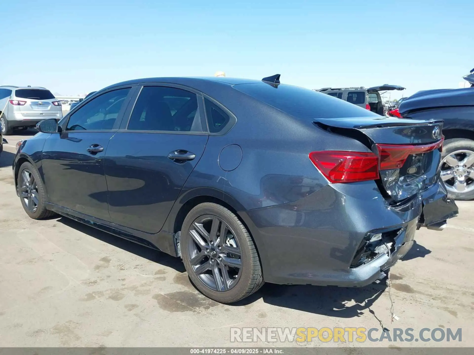 3 fotografías del automóvil dañado 3KPF34AD9ME329982 KIA FORTE 2021