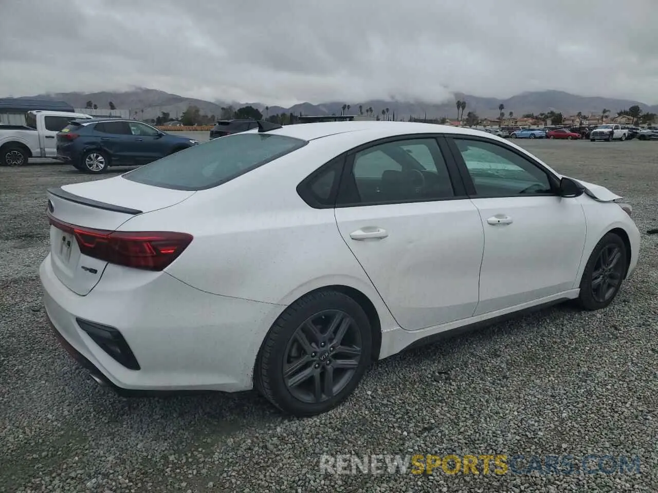 3 fotografías del automóvil dañado 3KPF34AD9ME350203 KIA FORTE 2021