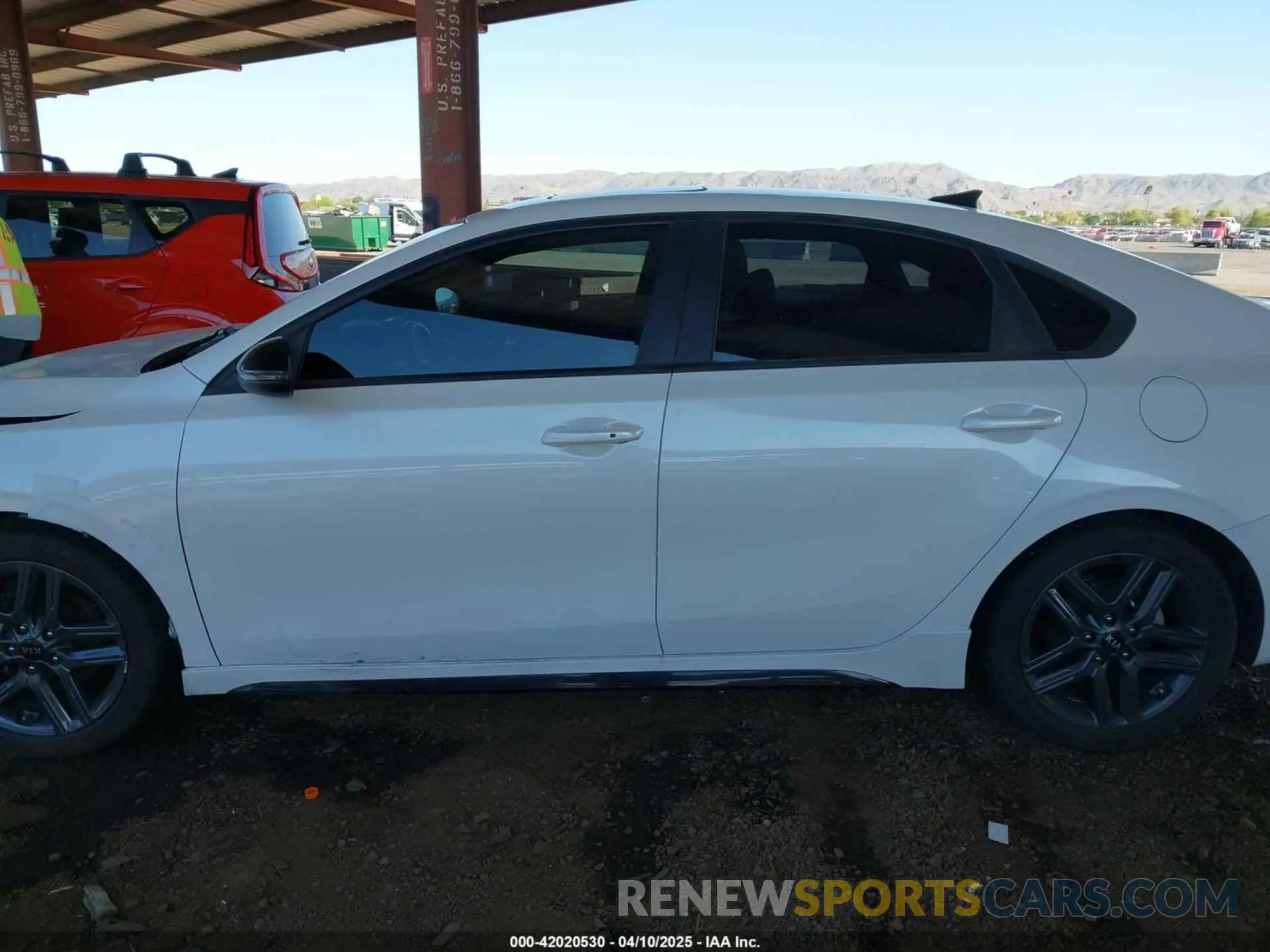 14 fotografías del automóvil dañado 3KPF34ADXME342191 KIA FORTE 2021