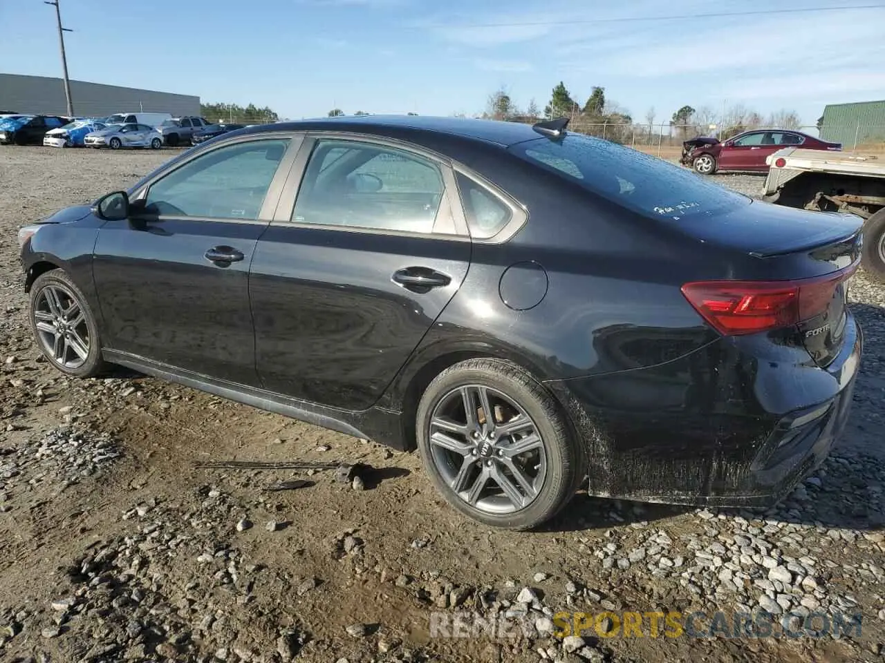 2 fotografías del automóvil dañado 3KPF34ADXME414197 KIA FORTE 2021