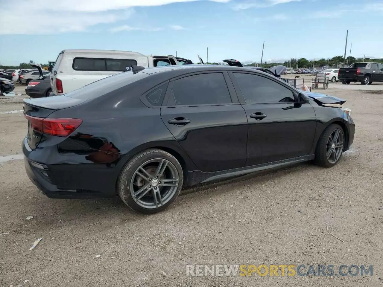 3 fotografías del automóvil dañado 3KPF44AC0ME376225 KIA FORTE 2021