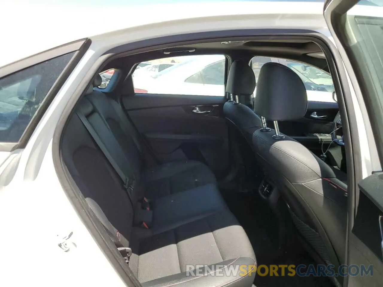 10 fotografías del automóvil dañado 3KPF44AC1ME331102 KIA FORTE 2021