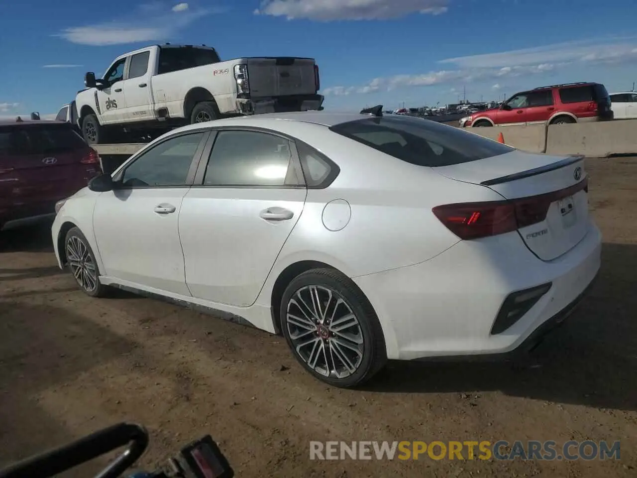 2 fotografías del automóvil dañado 3KPF44AC2ME303146 KIA FORTE 2021
