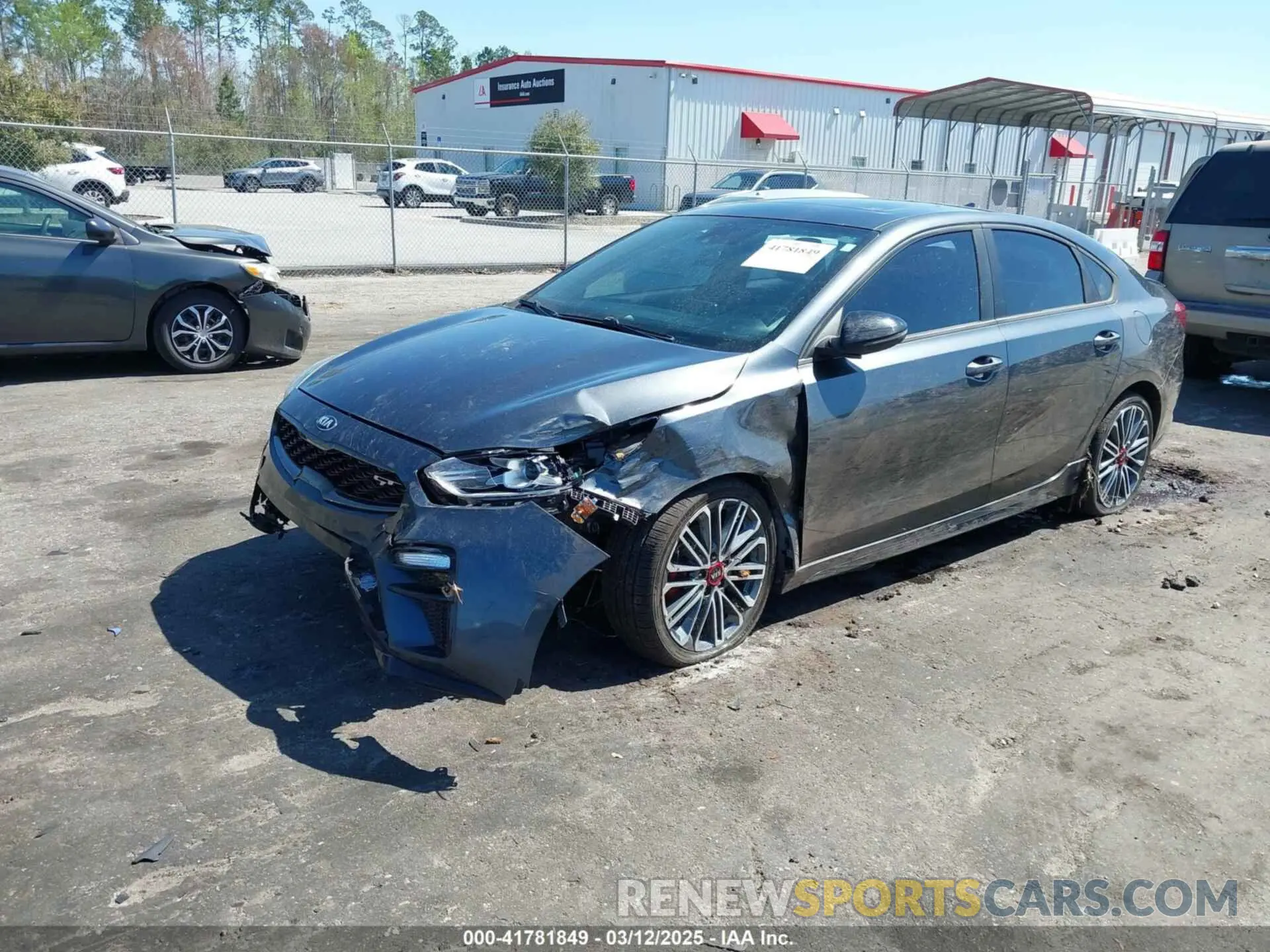 2 fotografías del automóvil dañado 3KPF44AC4ME342904 KIA FORTE 2021