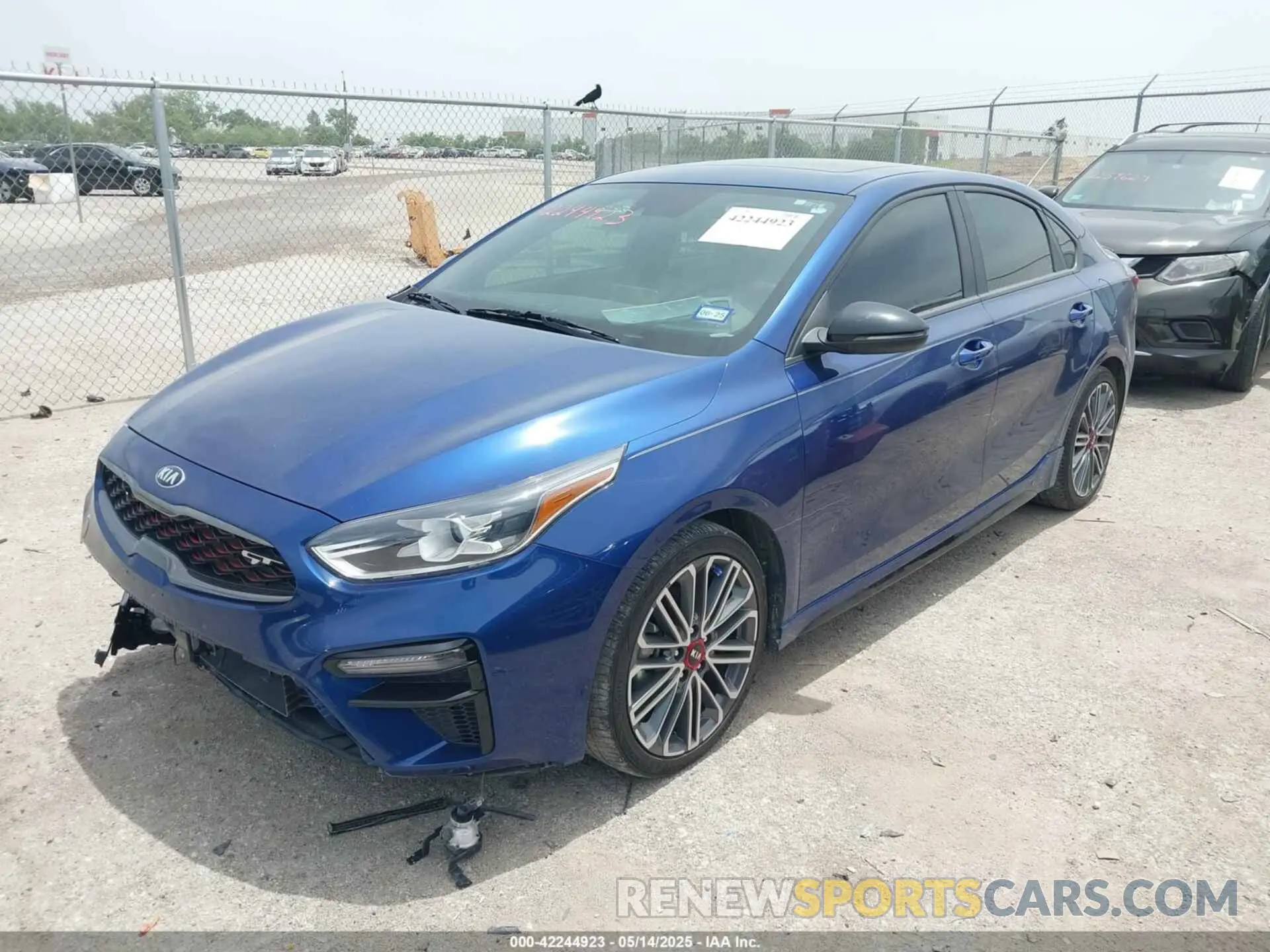 2 fotografías del automóvil dañado 3KPF44AC5ME313685 KIA FORTE 2021