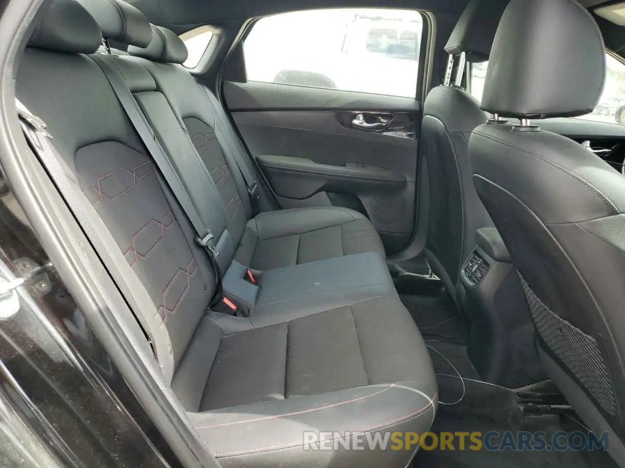 11 fotografías del automóvil dañado 3KPF44AC5ME414550 KIA FORTE 2021